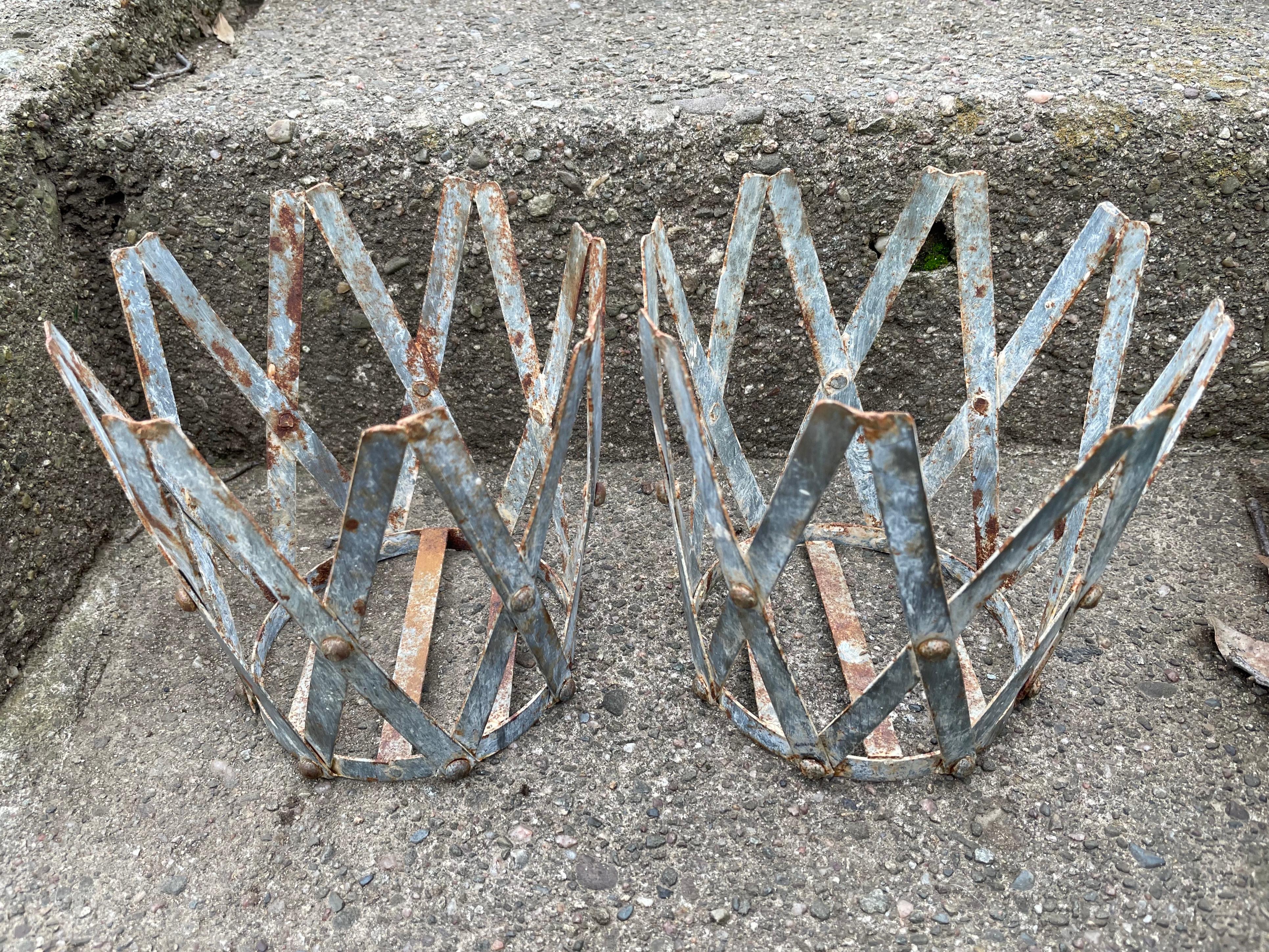 Pair English Lattice Form Zinc Cachepots In Good Condition For Sale In New York, NY