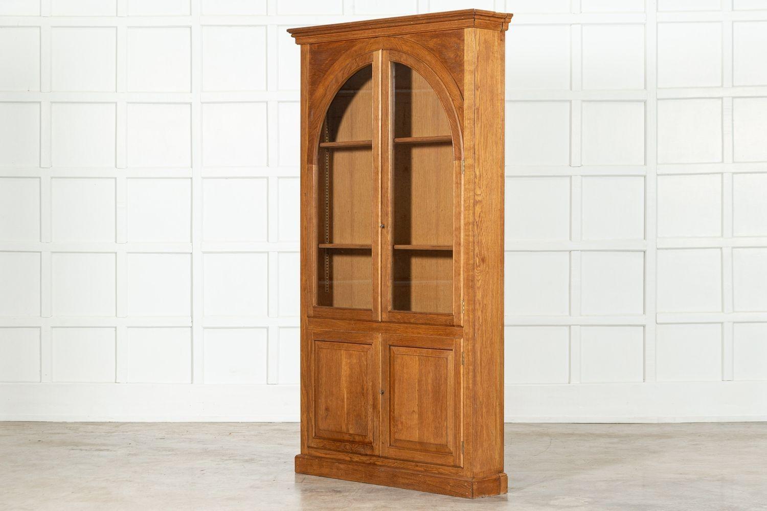 Pair English Oak Arched Glazed Bookcase Cabinets For Sale 6