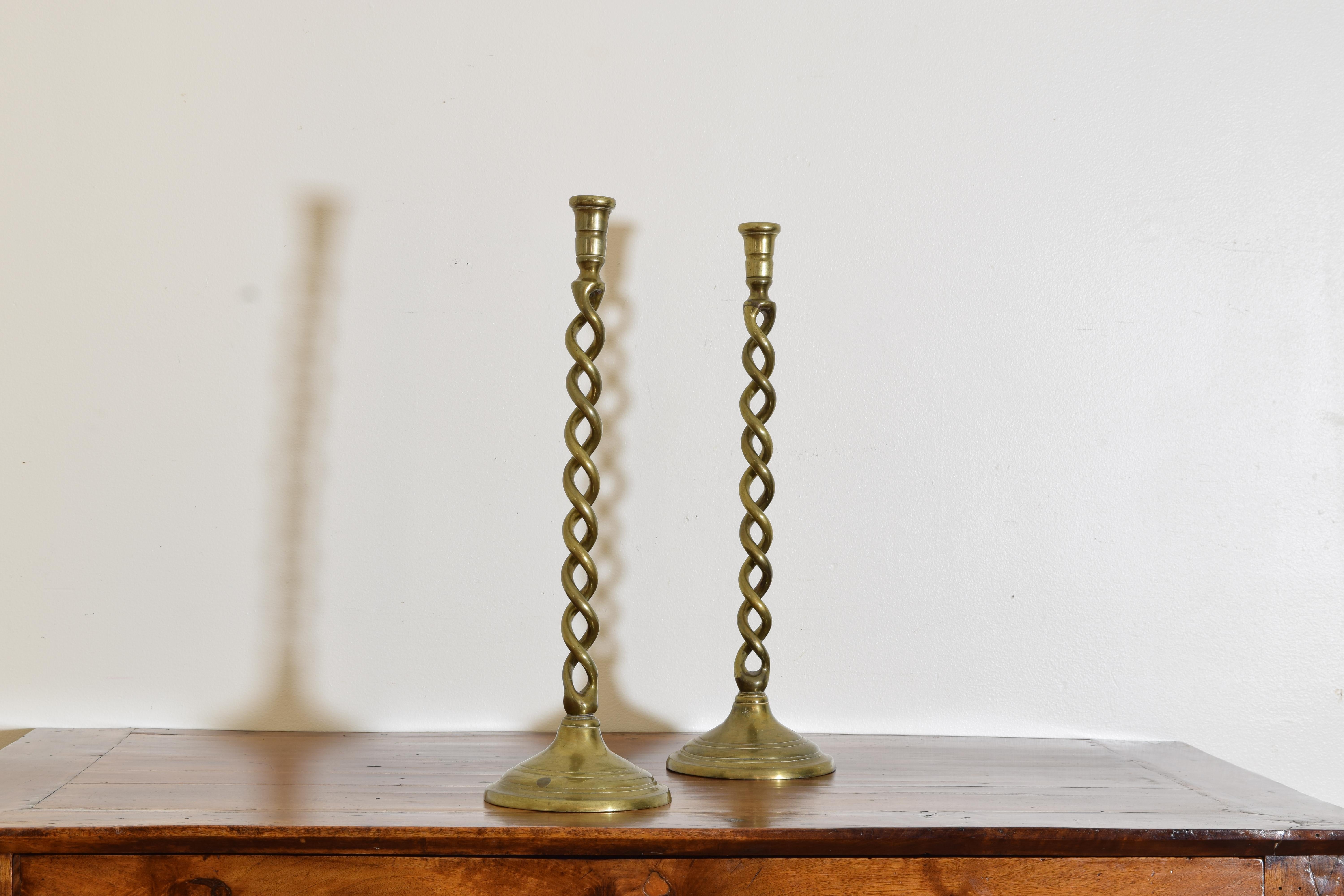 Queen Anne Pair English or French Cast Twisting Brass Candlesticks, late 19th century For Sale