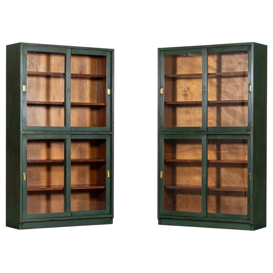 Coppia di vetrine-libreria inglesi in mogano dipinto e smaltato