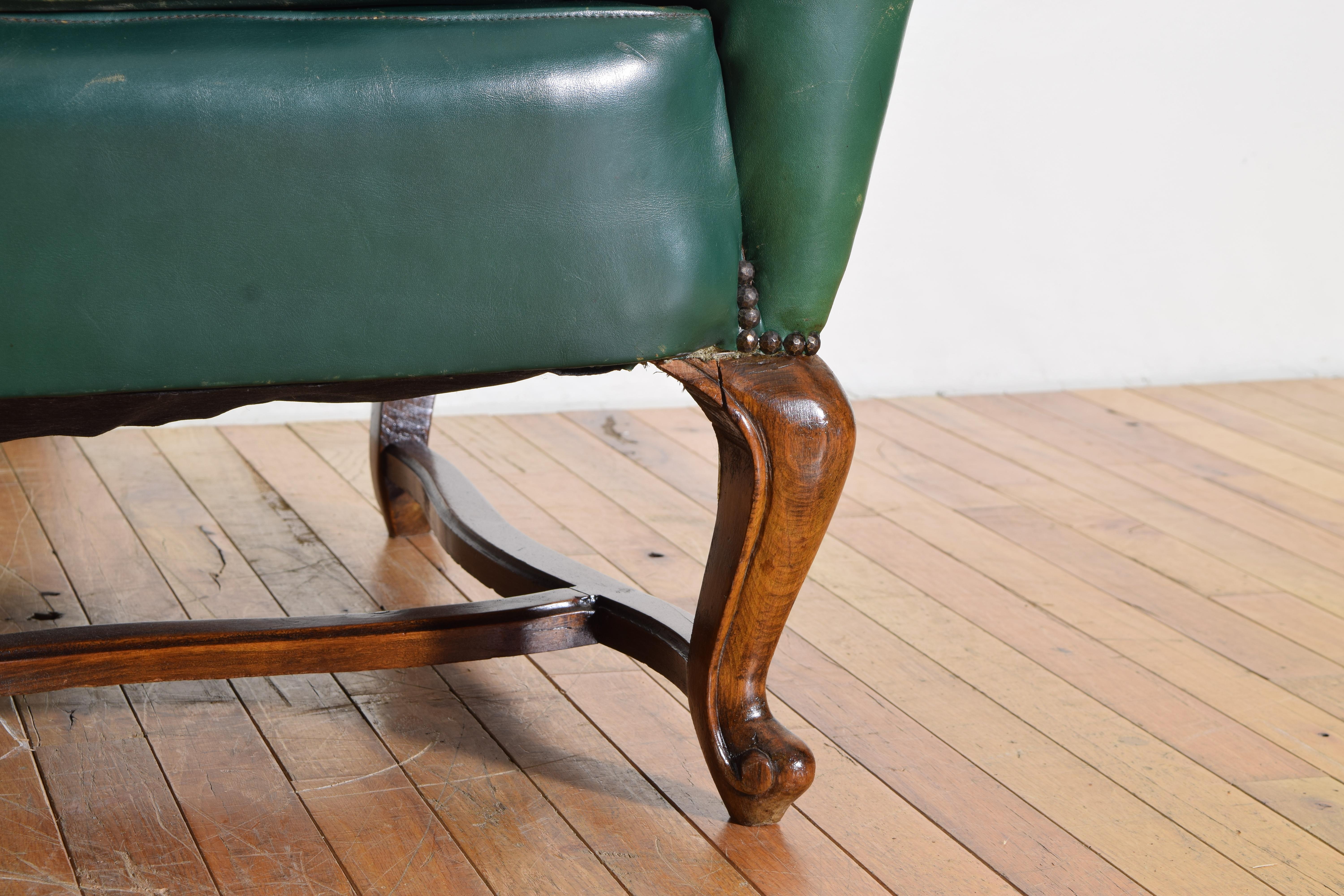 Pair English Queen Anne Style Green Tufted Leather Wingchairs, 1st half 20th cen 6