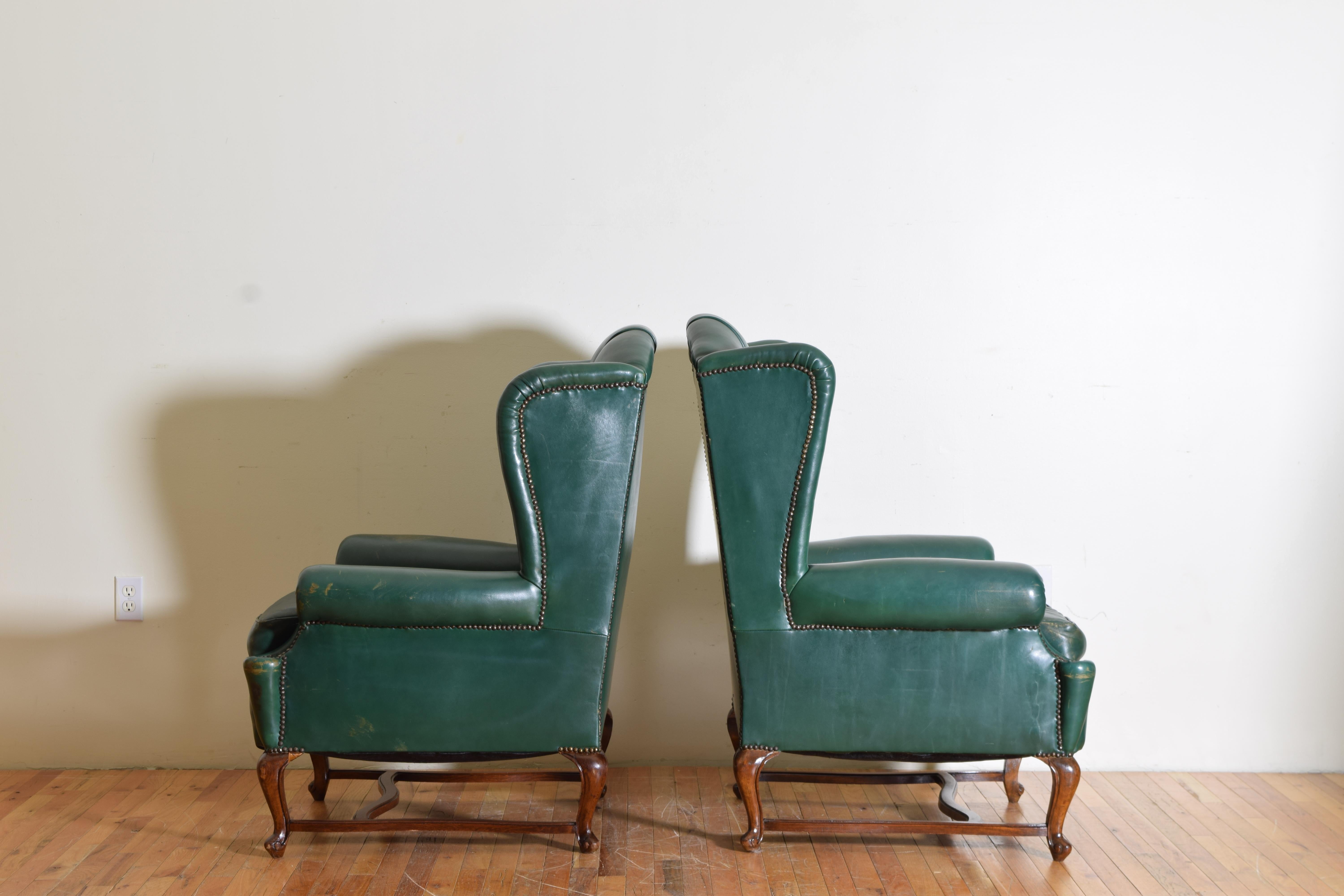 Pair English Queen Anne Style Green Tufted Leather Wingchairs, 1st half 20th cen 1