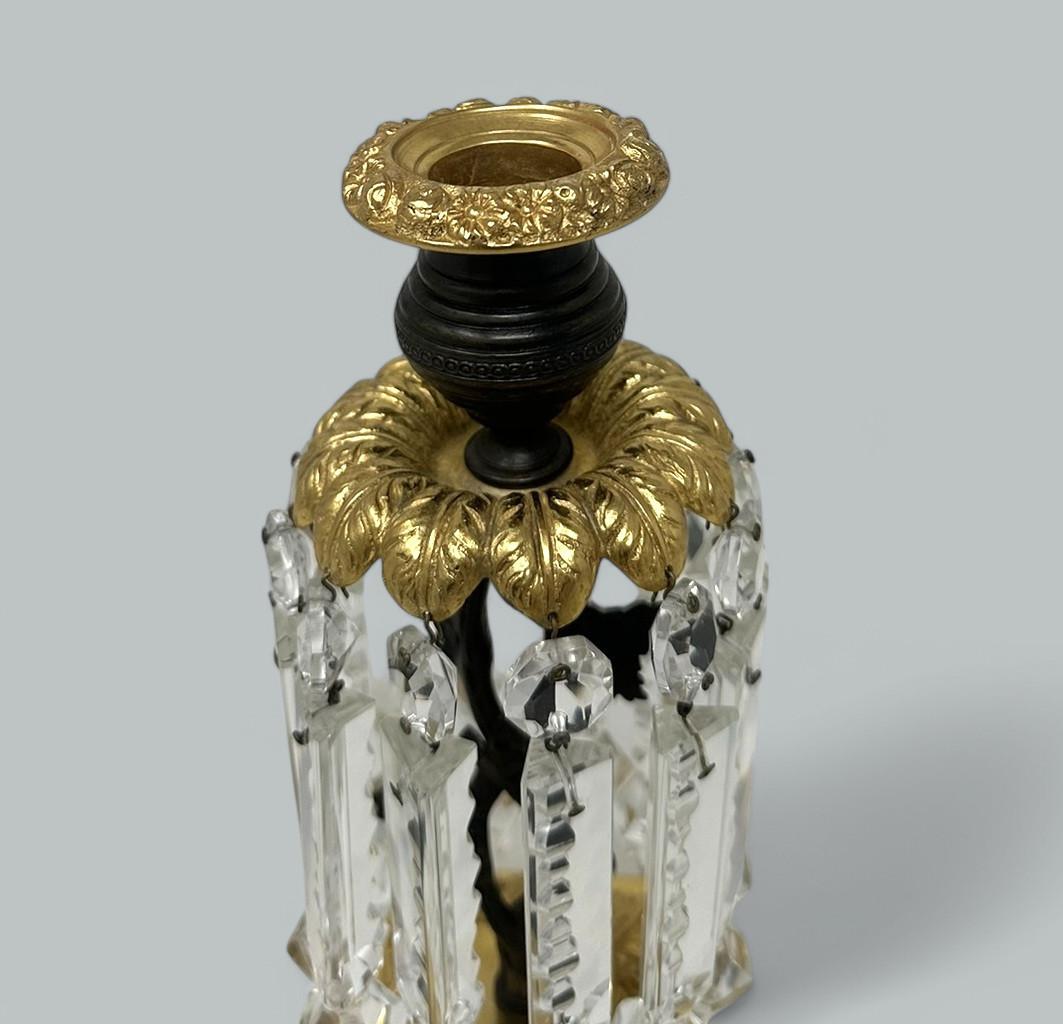 Paire de chandeliers, chandeliers et candélabres de style English Regency en bronze doré et cristal 19 carats en vente 1