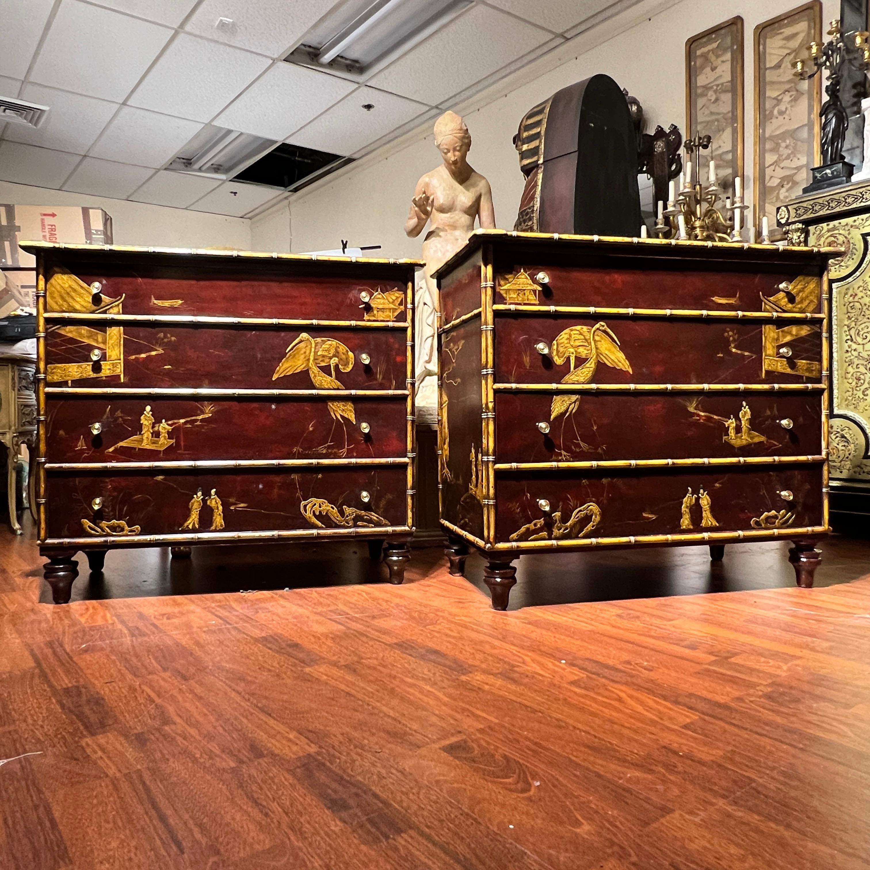 Inizio XX secolo Coppia stile Regency inglese  Comò / Cassettiere Chinoiserie in vendita