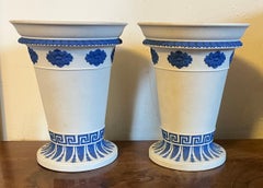 Paire de vases ou d'urnes en jasperware « Smear Glaze » de Wedgwood, de l'époque de la Régence anglaise, CIRCA 1820