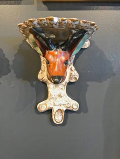 Paire d'appliques ou de supports à tête de cerf en Staffordshire (Angleterre)