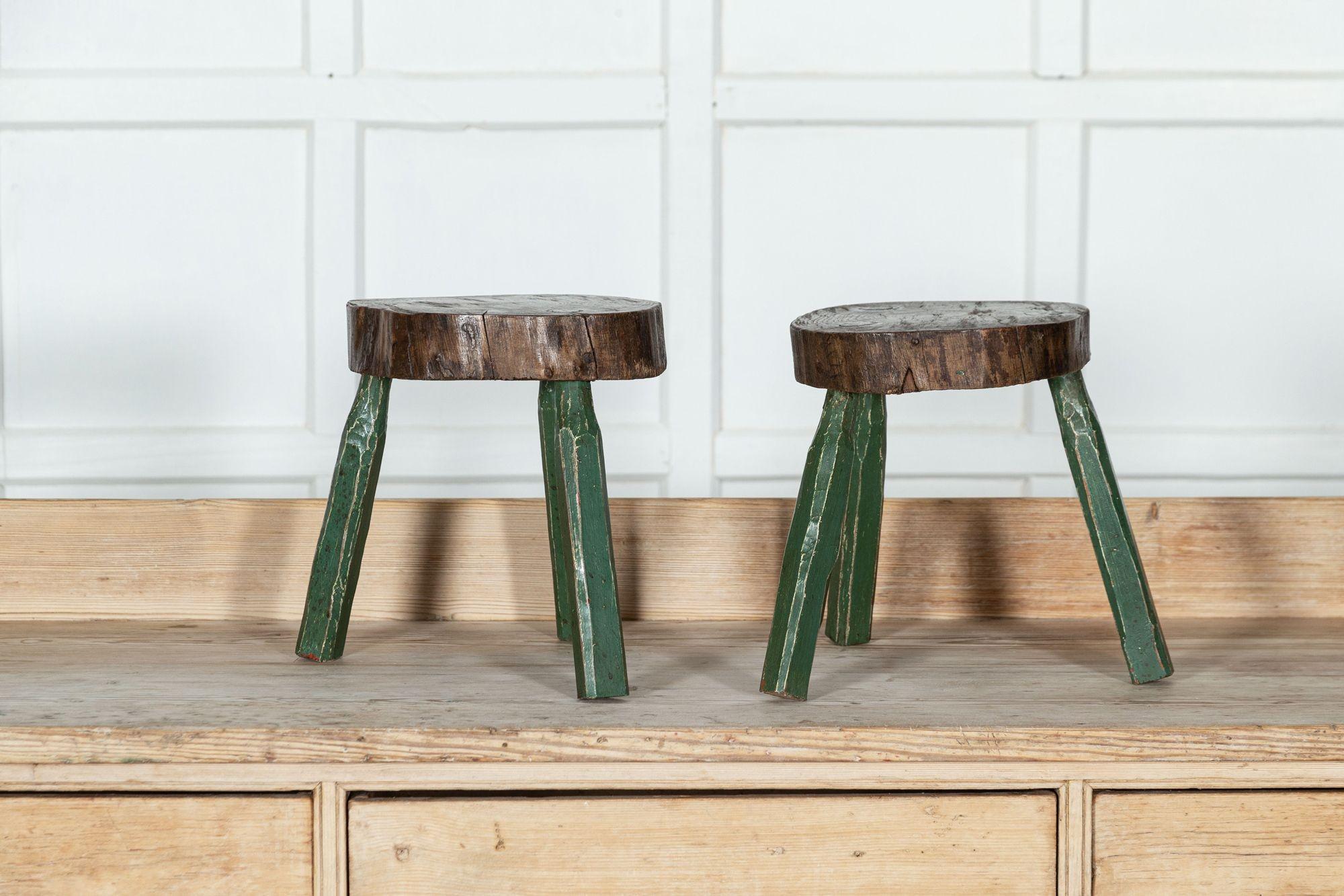 Pair English Vernacular English Elm Stools In Good Condition In Staffordshire, GB