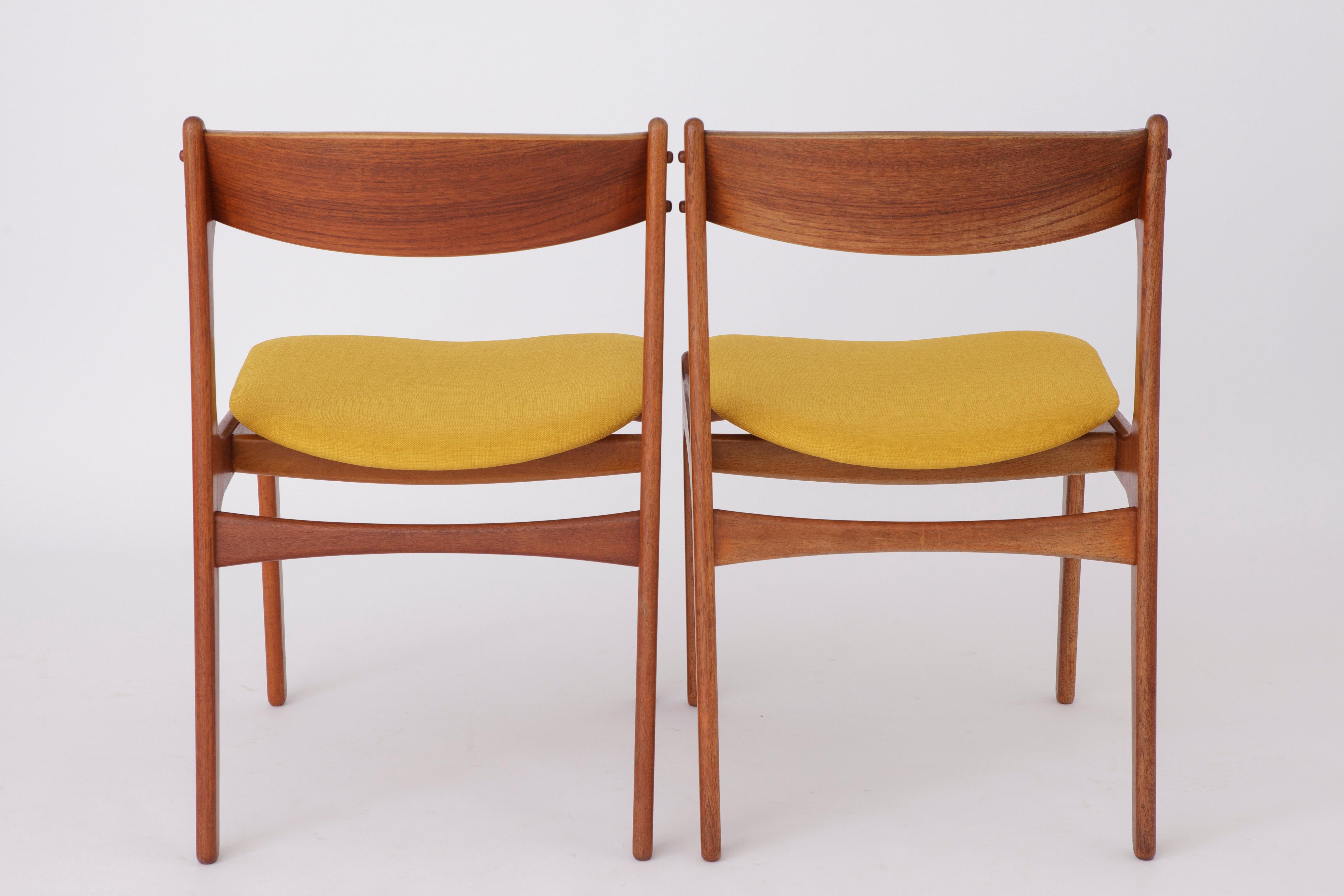 Pair Erik Buch Chairs #49 Danish 1960s Vintage In Good Condition In Hannover, DE