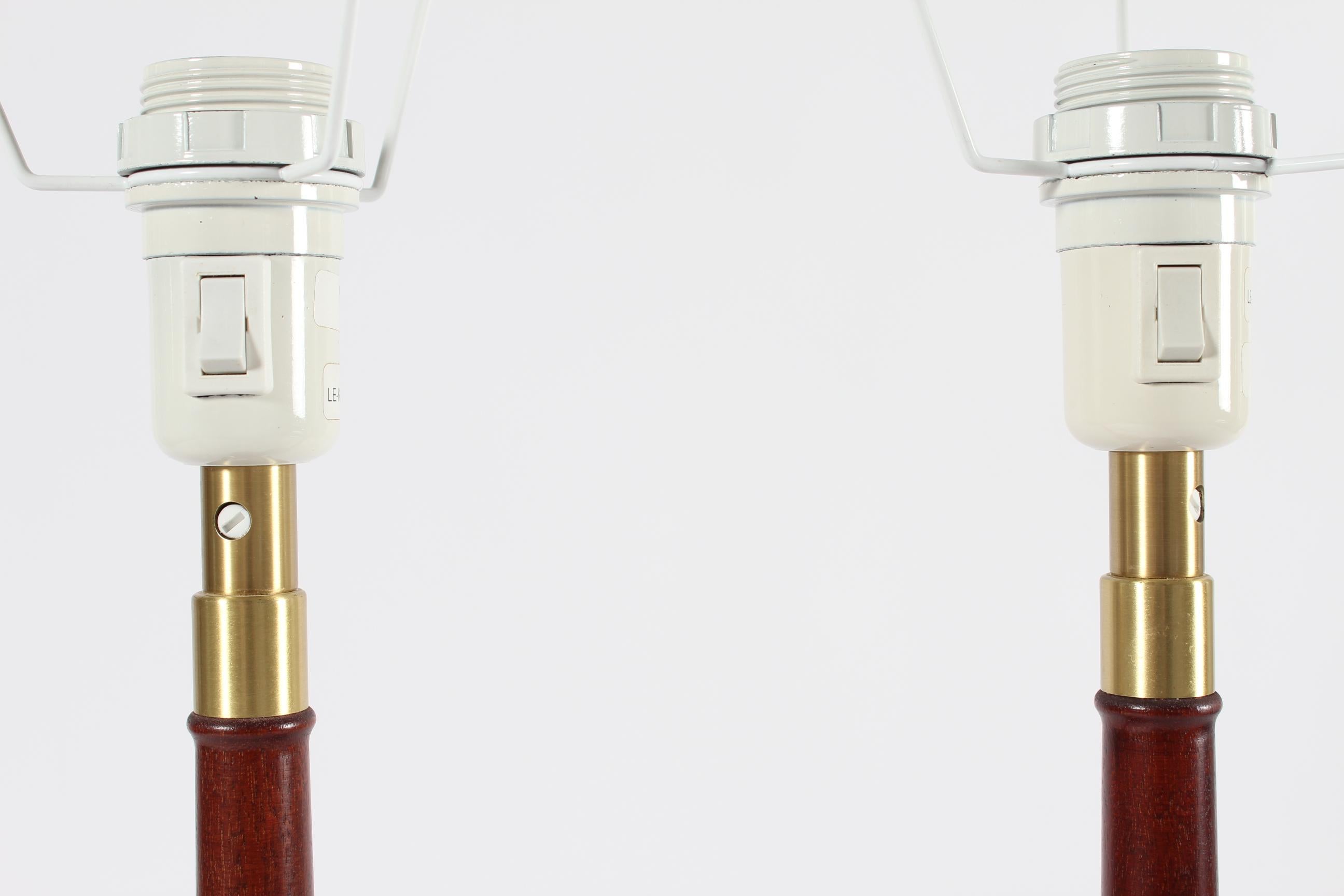 Paire de lampes de bureau Esben Klint en acajou n° 301/27 avec abat-jours d'origine Le Klint en vente 8