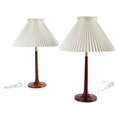 Paar Esben Klint-Tischlampen, Mahagoni, Nr. 301/27, mit originalen Le Klint-Schirmen