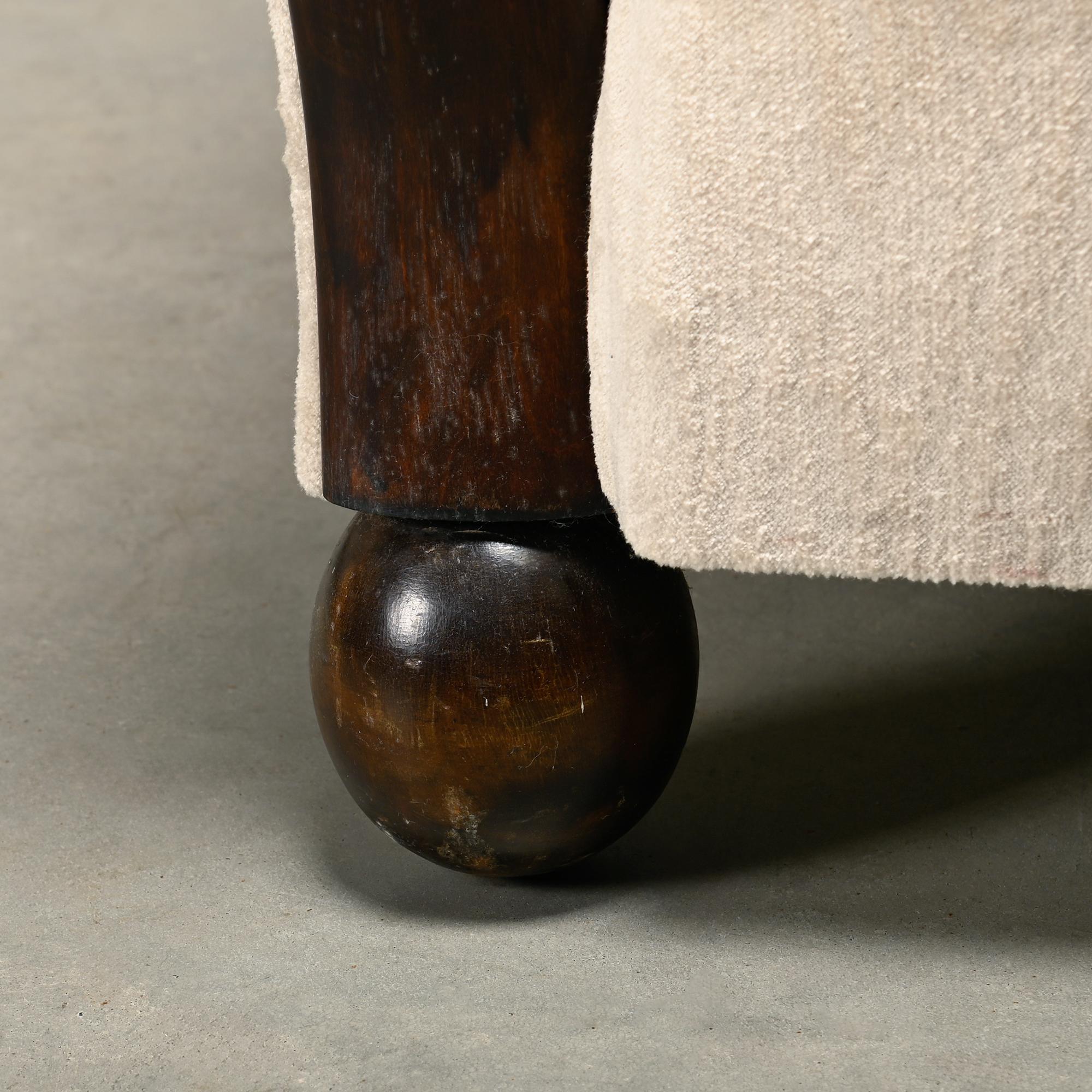 Paire de fauteuils Art déco européens en velours Première moitié du 20e siècle en vente 7