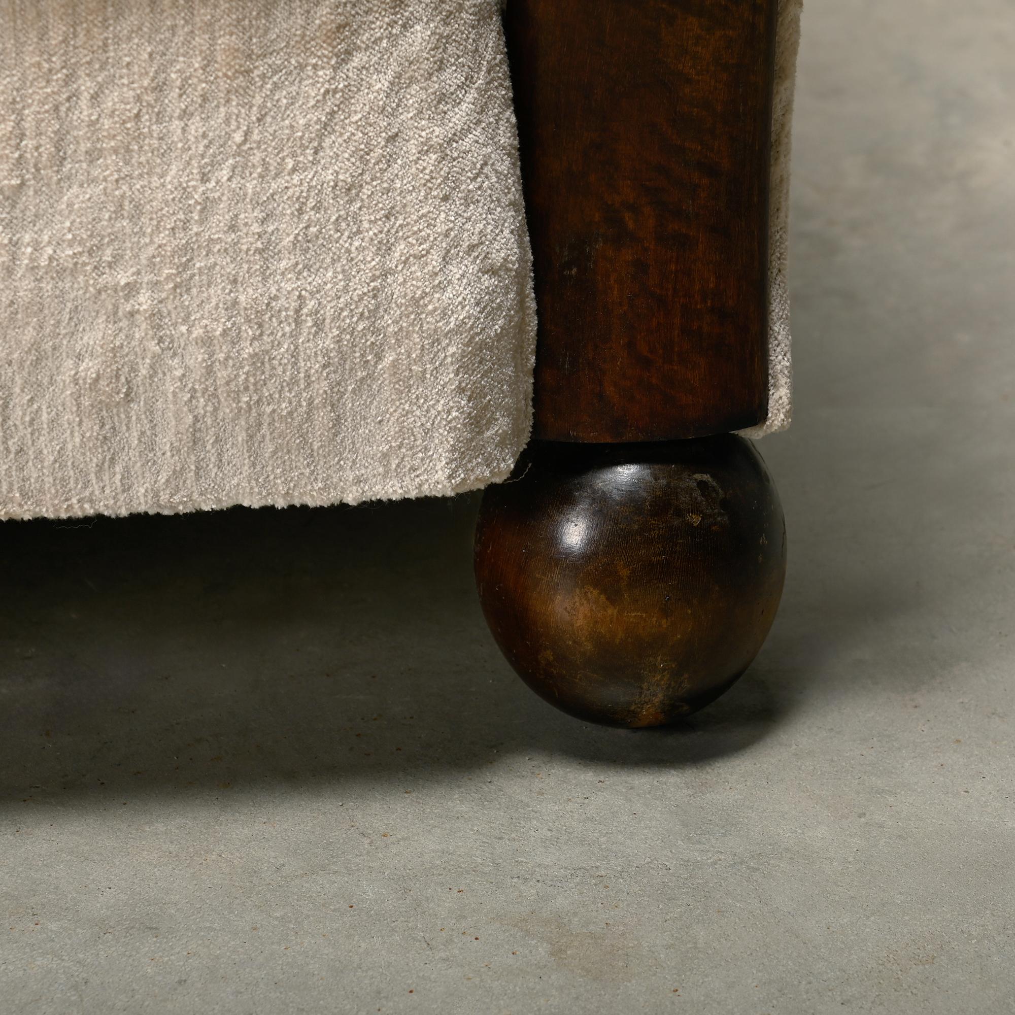 Paire de fauteuils Art déco européens en velours Première moitié du 20e siècle en vente 8