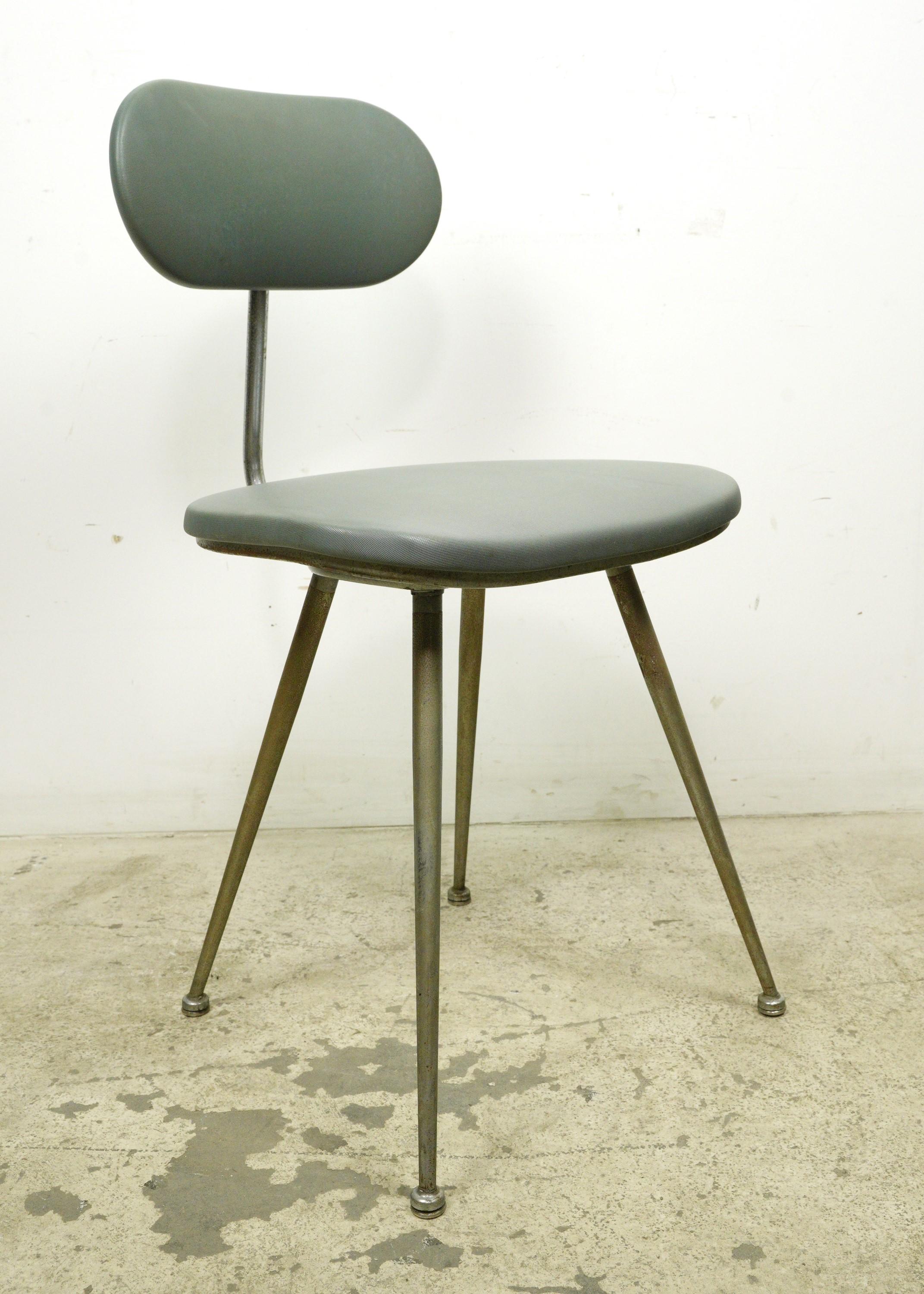 Pair European Brevets Steel Mid-Century Modern Chairs For Sale 9