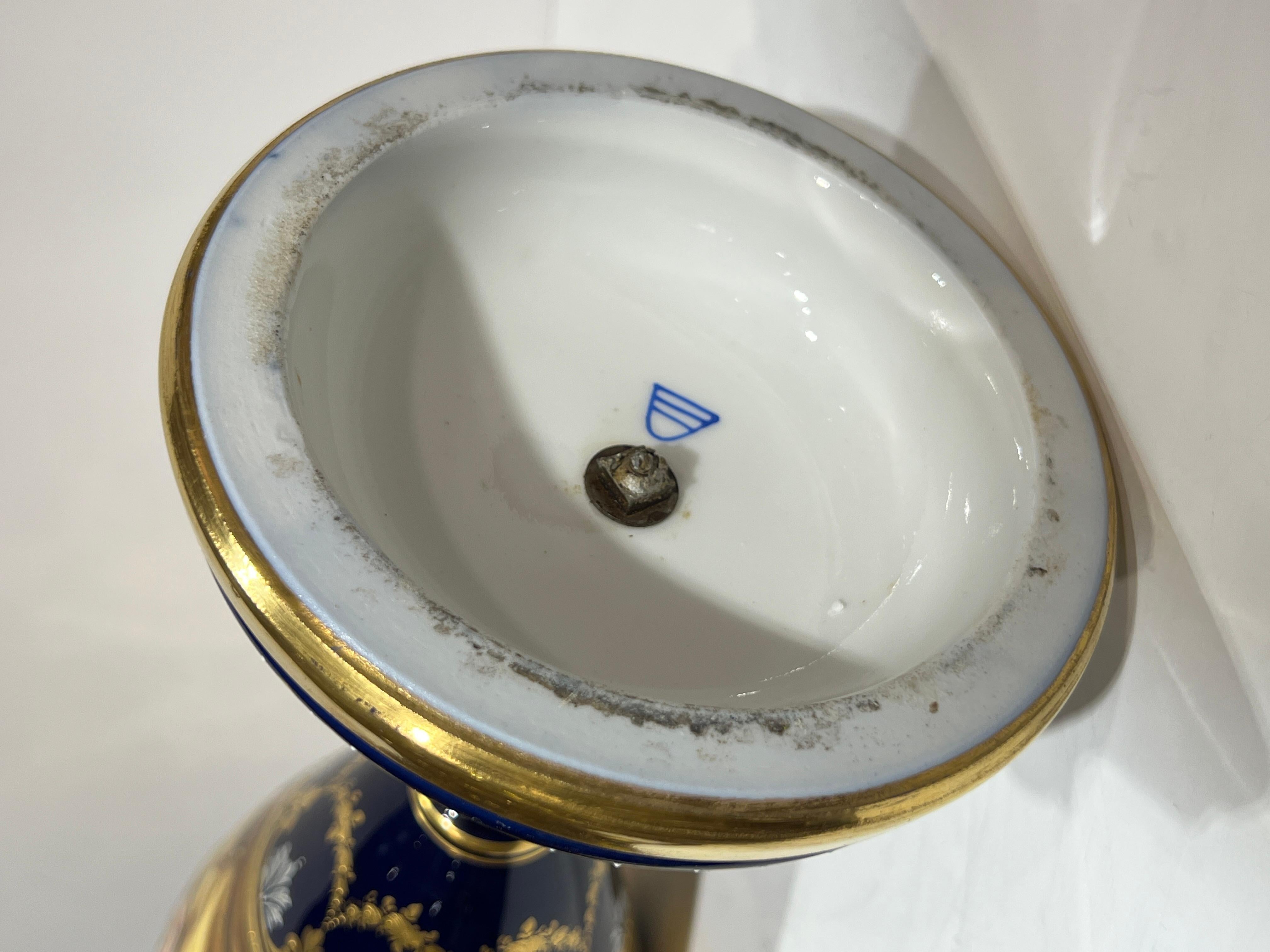 Paire de vases exceptionnels en porcelaine Royal Vienna Porcelain du 19e siècle en vente 5