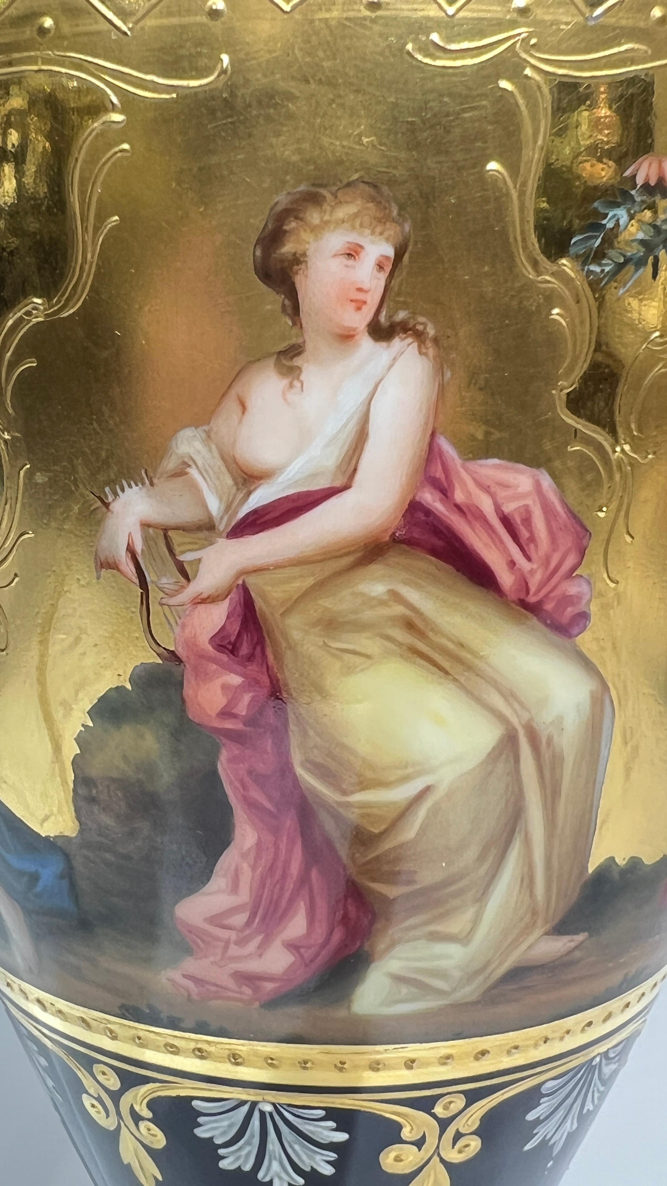Paire de vases exceptionnels en porcelaine Royal Vienna Porcelain du 19e siècle en vente 1
