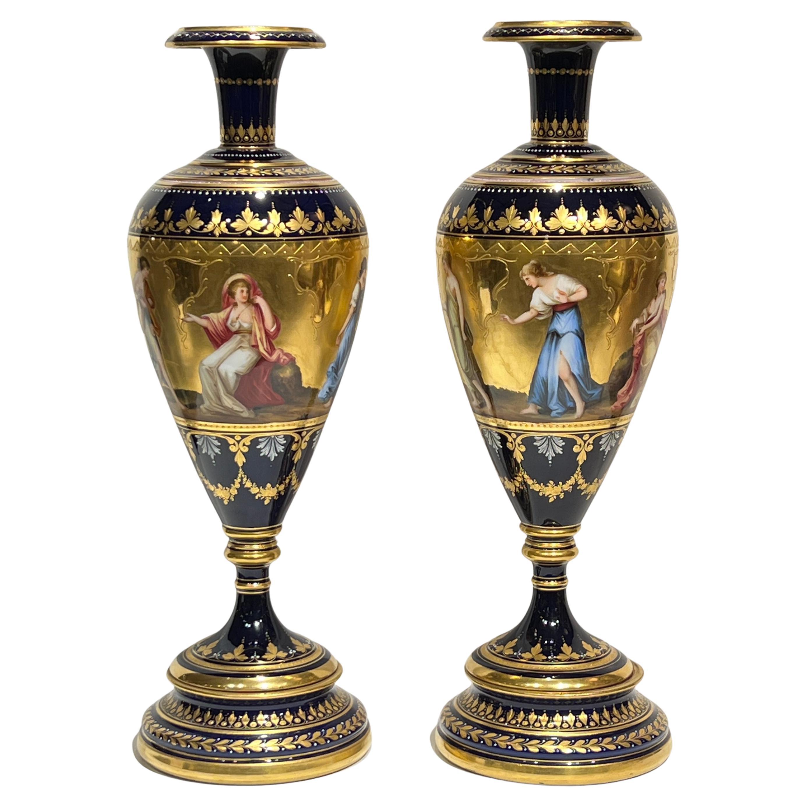 Pareja excepcional de jarrones de porcelana Royal Vienna Porcelain del siglo XIX
