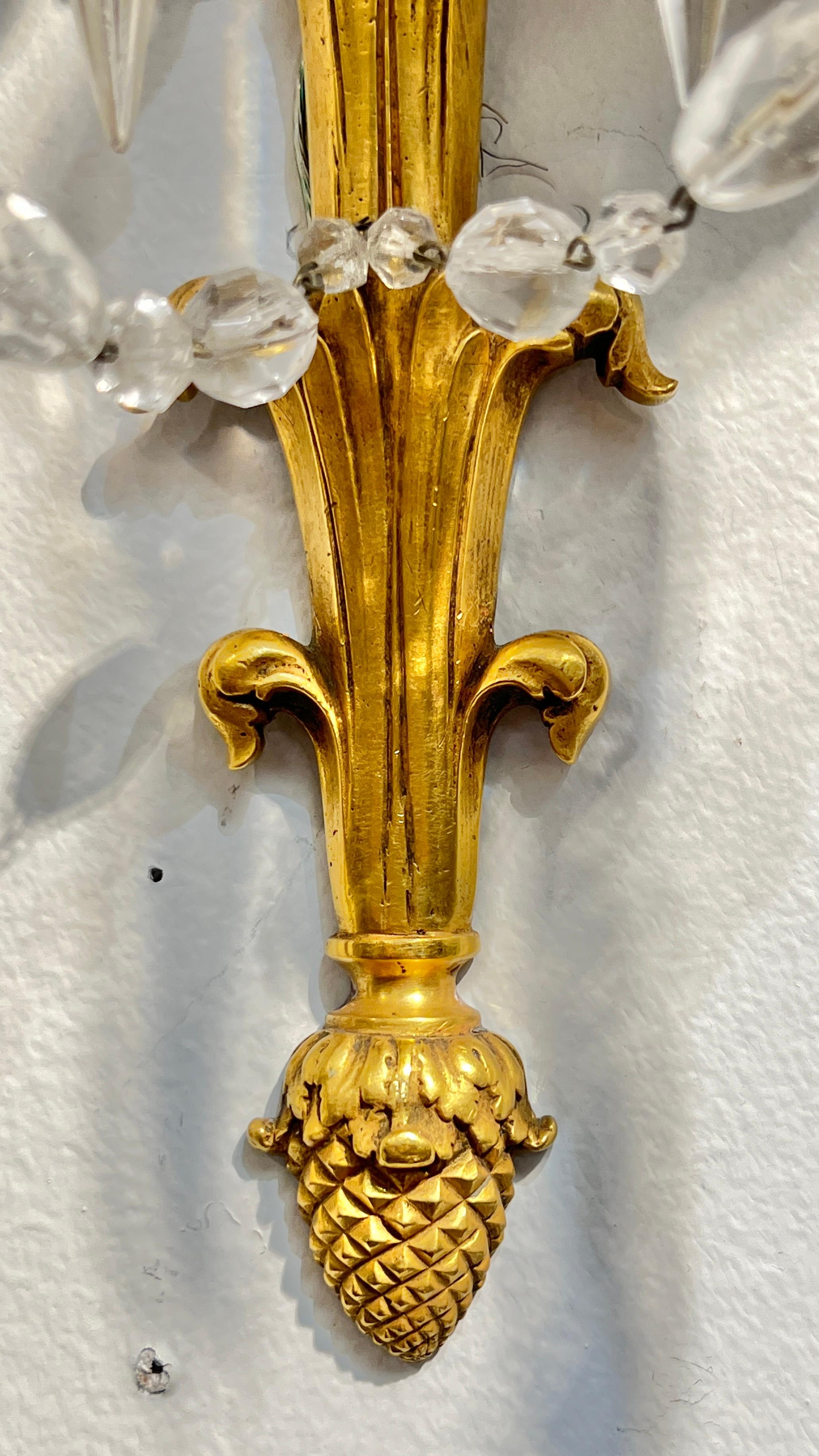 Paire d'exceptionnelles appliques à deux lumières en bronze doré de style Louis XVI en vente 7