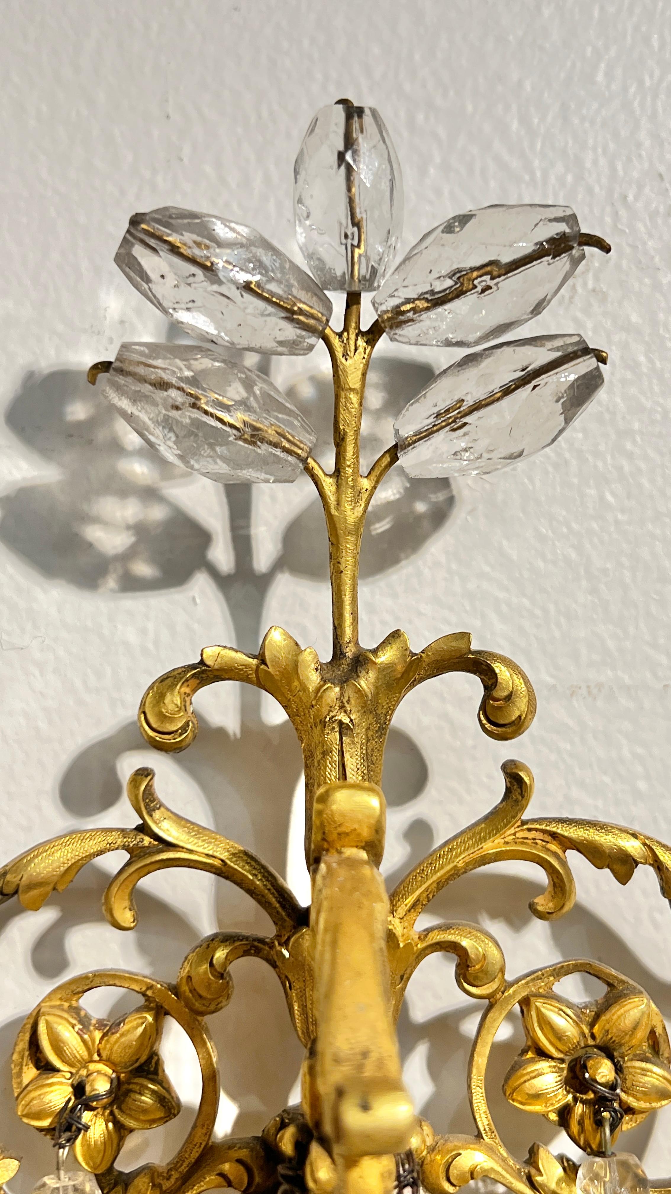 Paire d'exceptionnelles appliques à deux lumières en bronze doré de style Louis XVI en vente 11