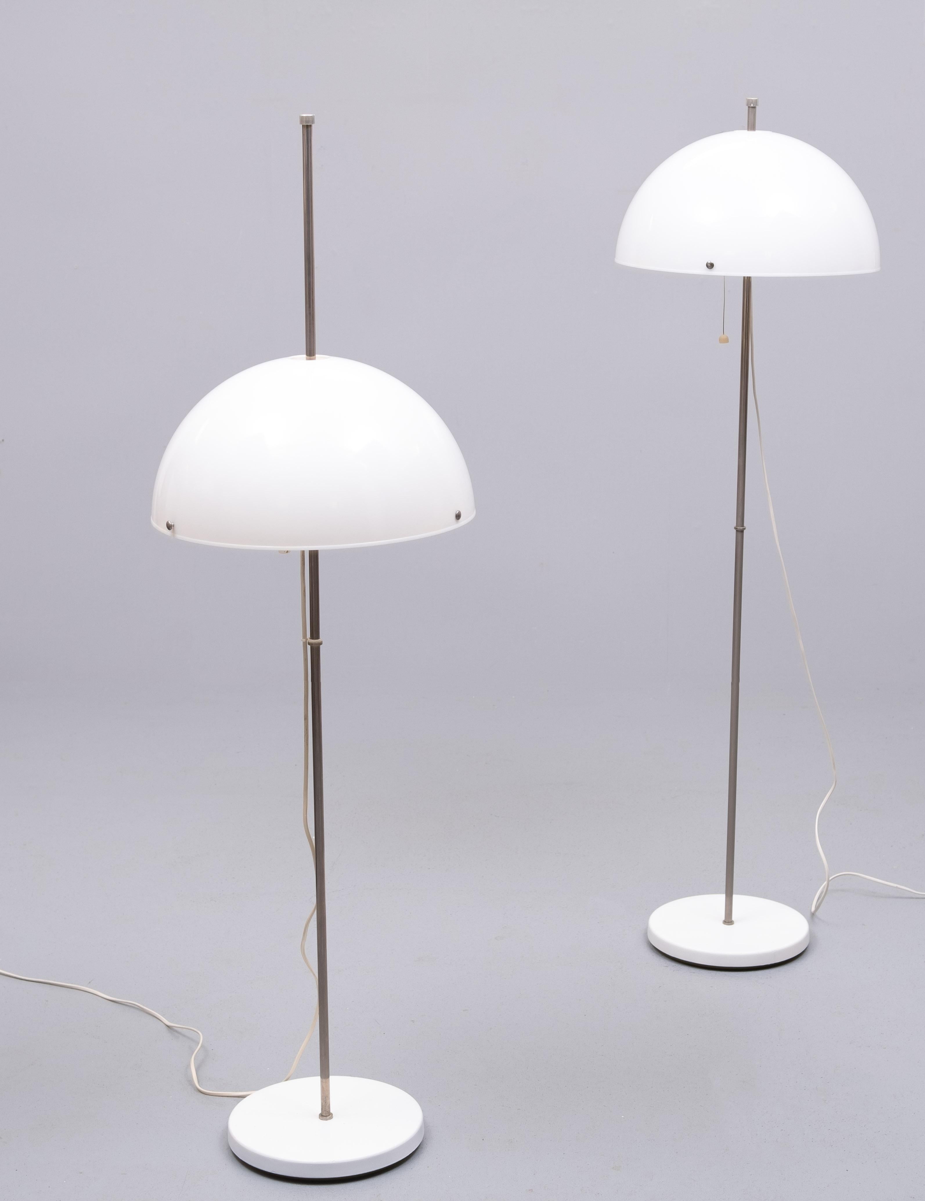 Pair fagenhulst  floor lamps 1970s Sweden   In Good Condition For Sale In Den Haag, NL