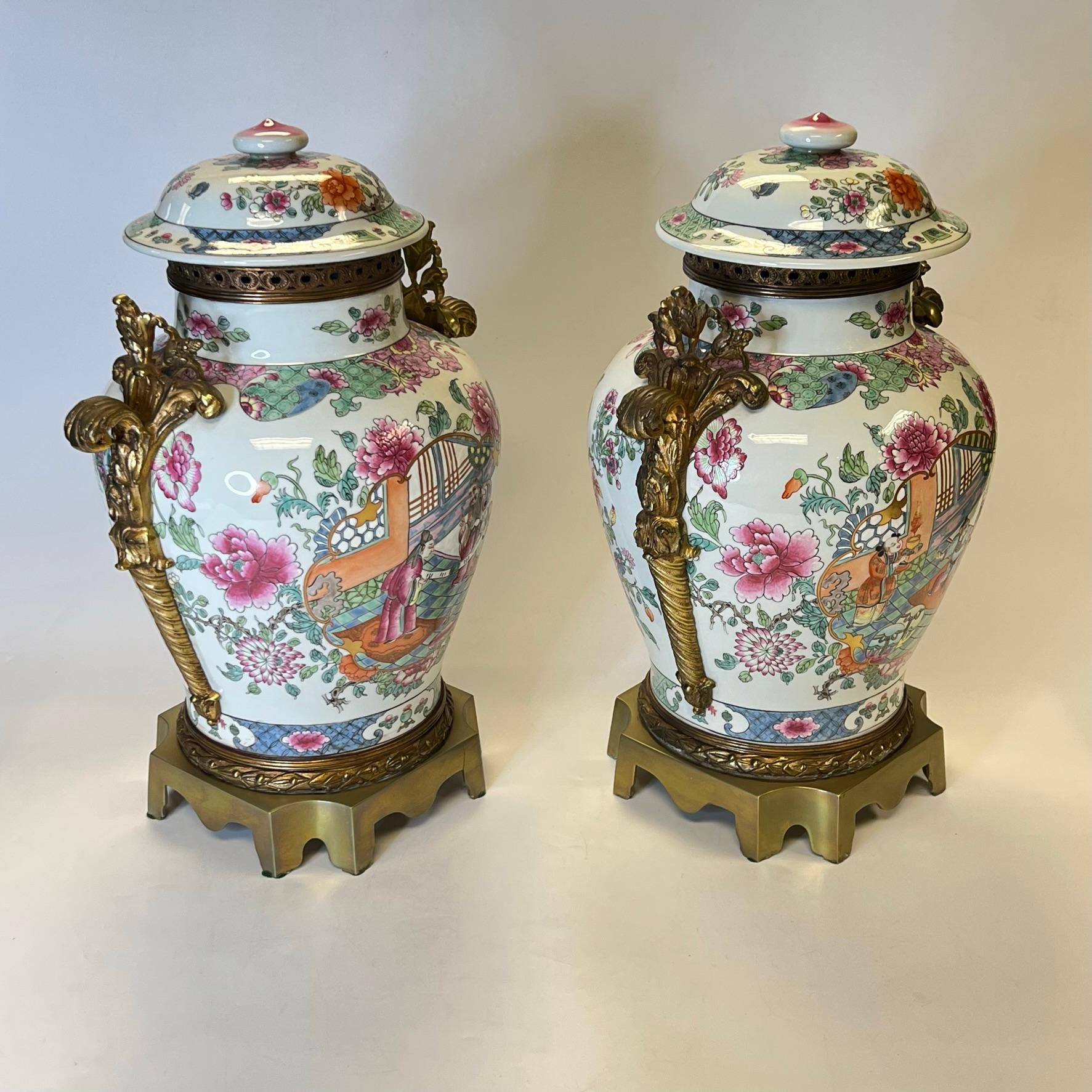 Pair Famille Rose Chinese Ginger Jars with Bronze Mounts In Good Condition For Sale In New York, NY
