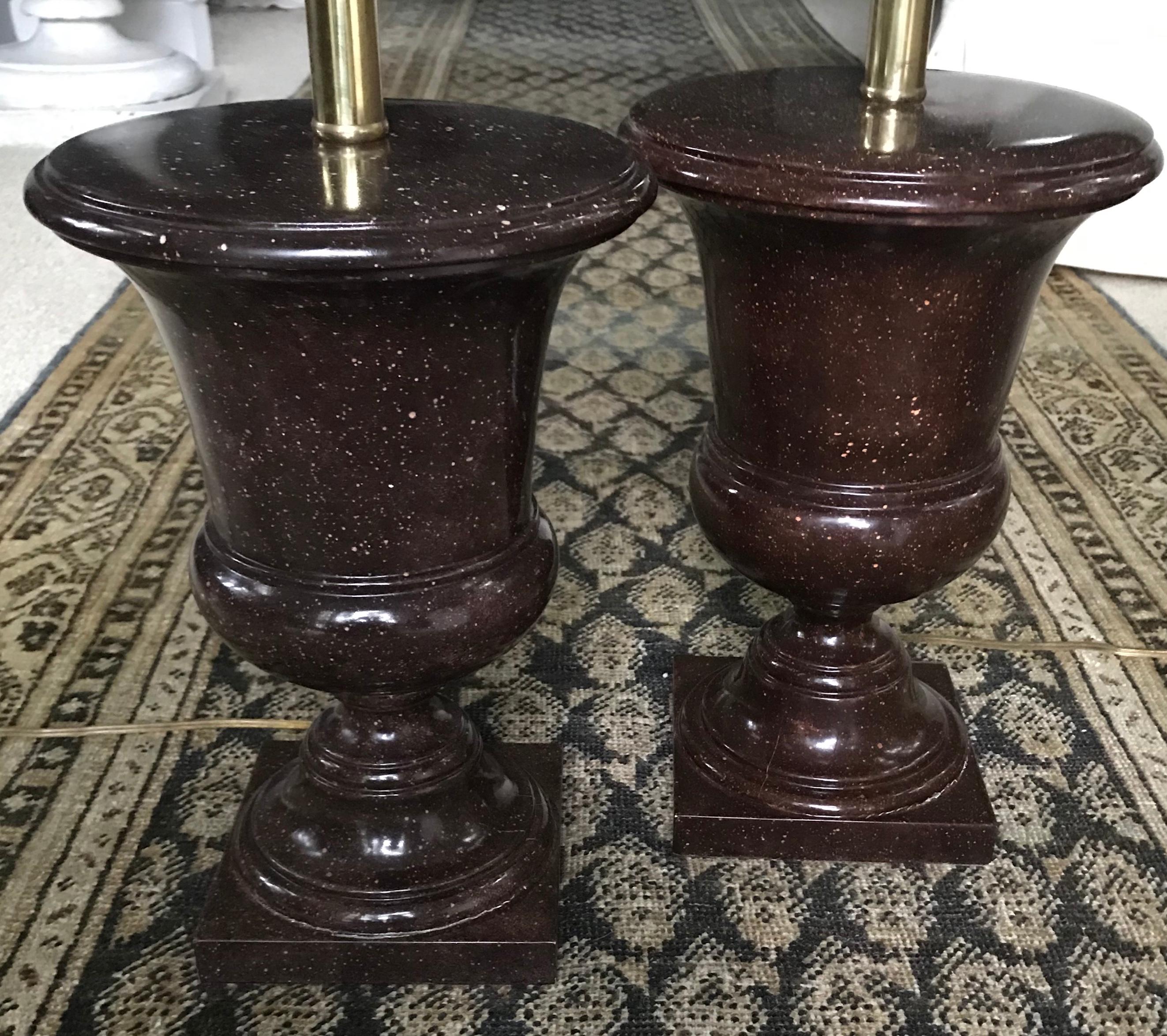 Pair of Faux Porphyry Urn Form Lamps In Good Condition For Sale In New York, NY