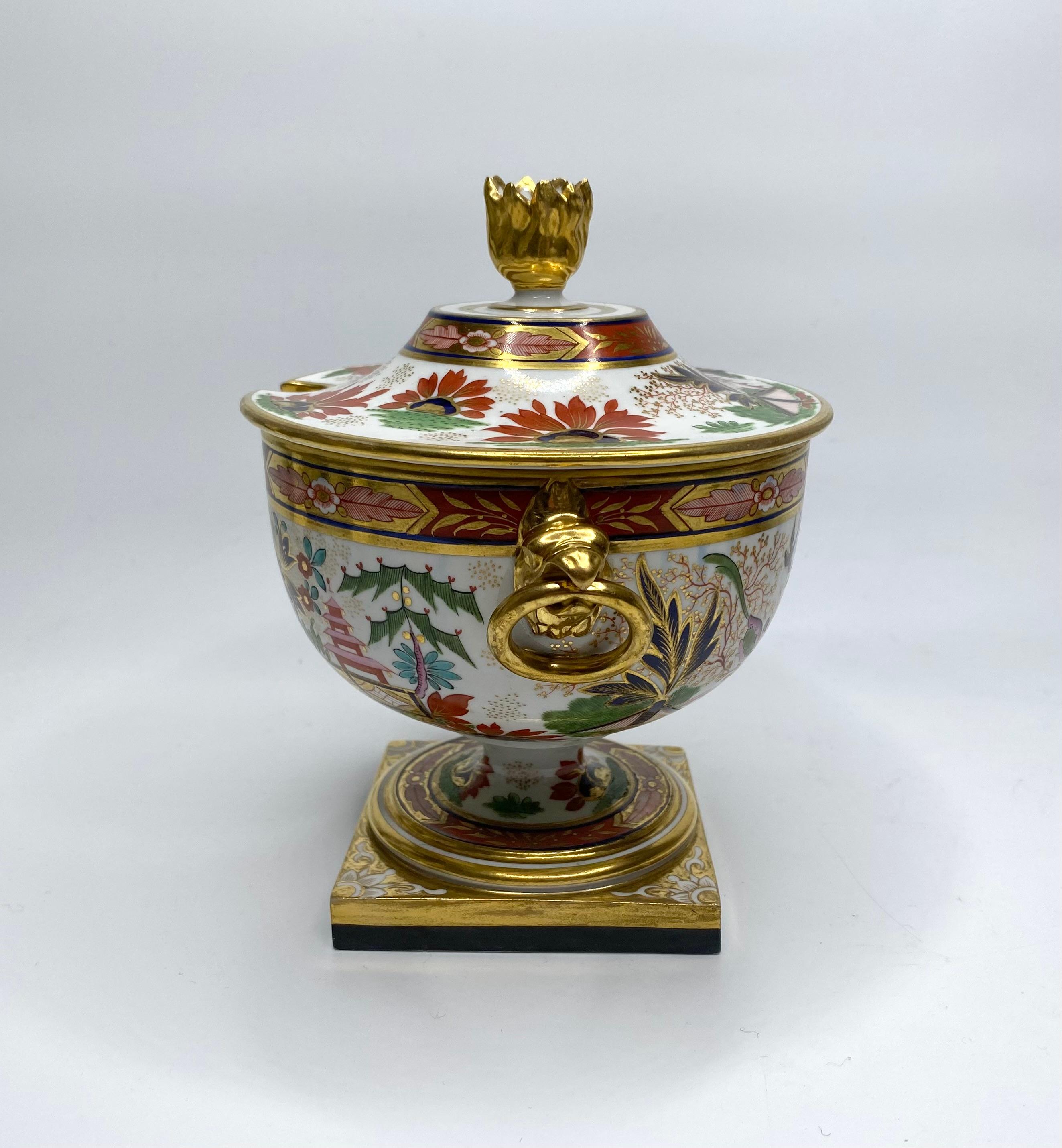 English Pair FBB Worcester porcelain tureens & covers, Imari, c. 1810. For Sale