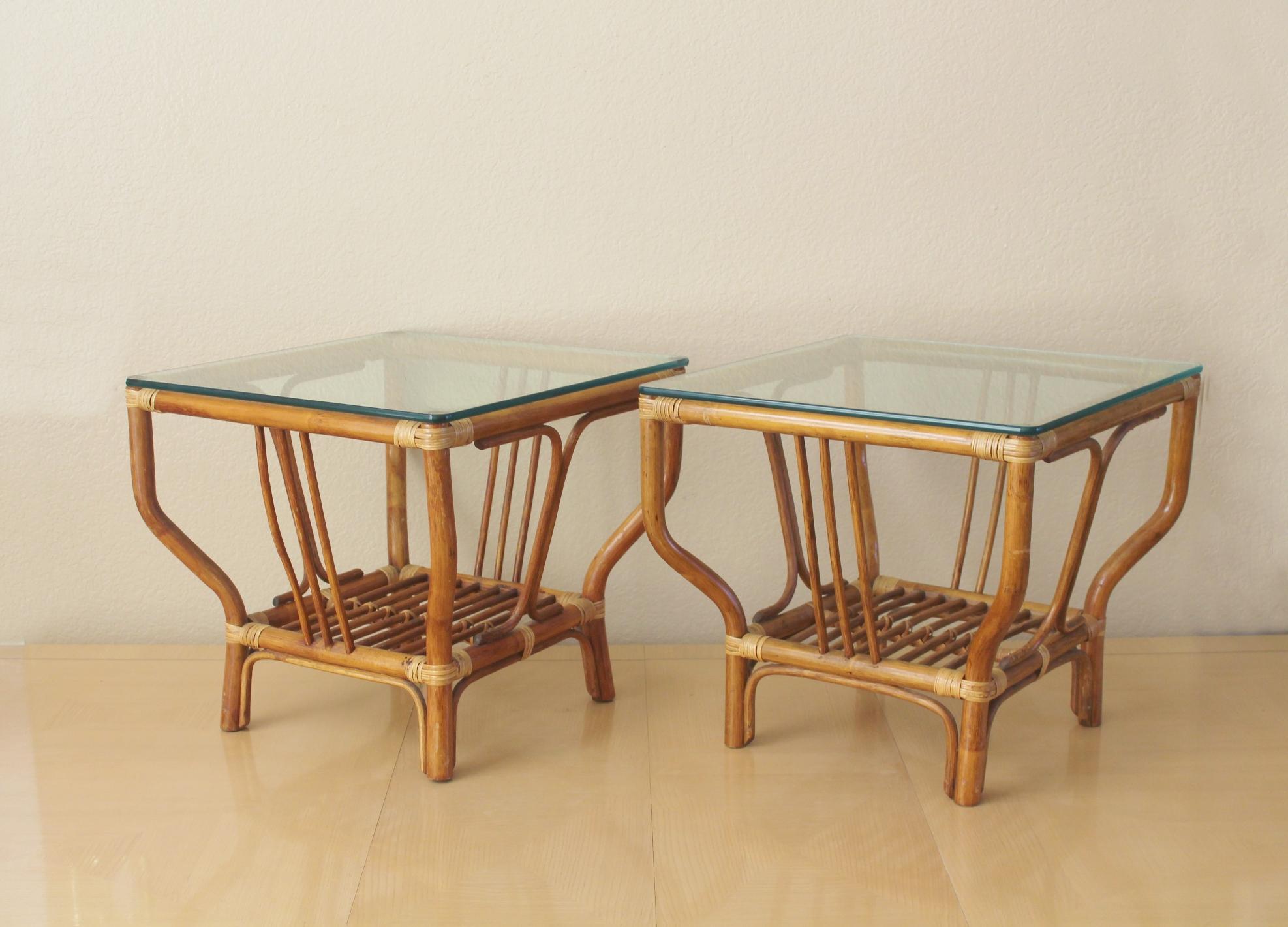 PAIR! FICKS & REED! BAMBOO & WICKER GLASS SIDE TABLES! WOOD MCM McGUIRE ERA 70s In Good Condition For Sale In Peoria, AZ