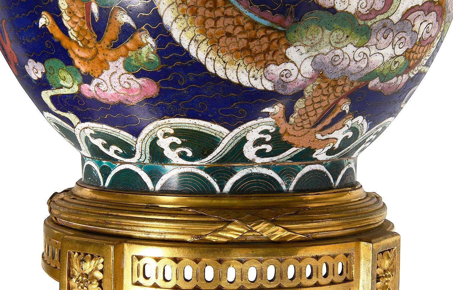 Paire de lampes cloisonnées chinoises du XIXe siècle. en vente 1