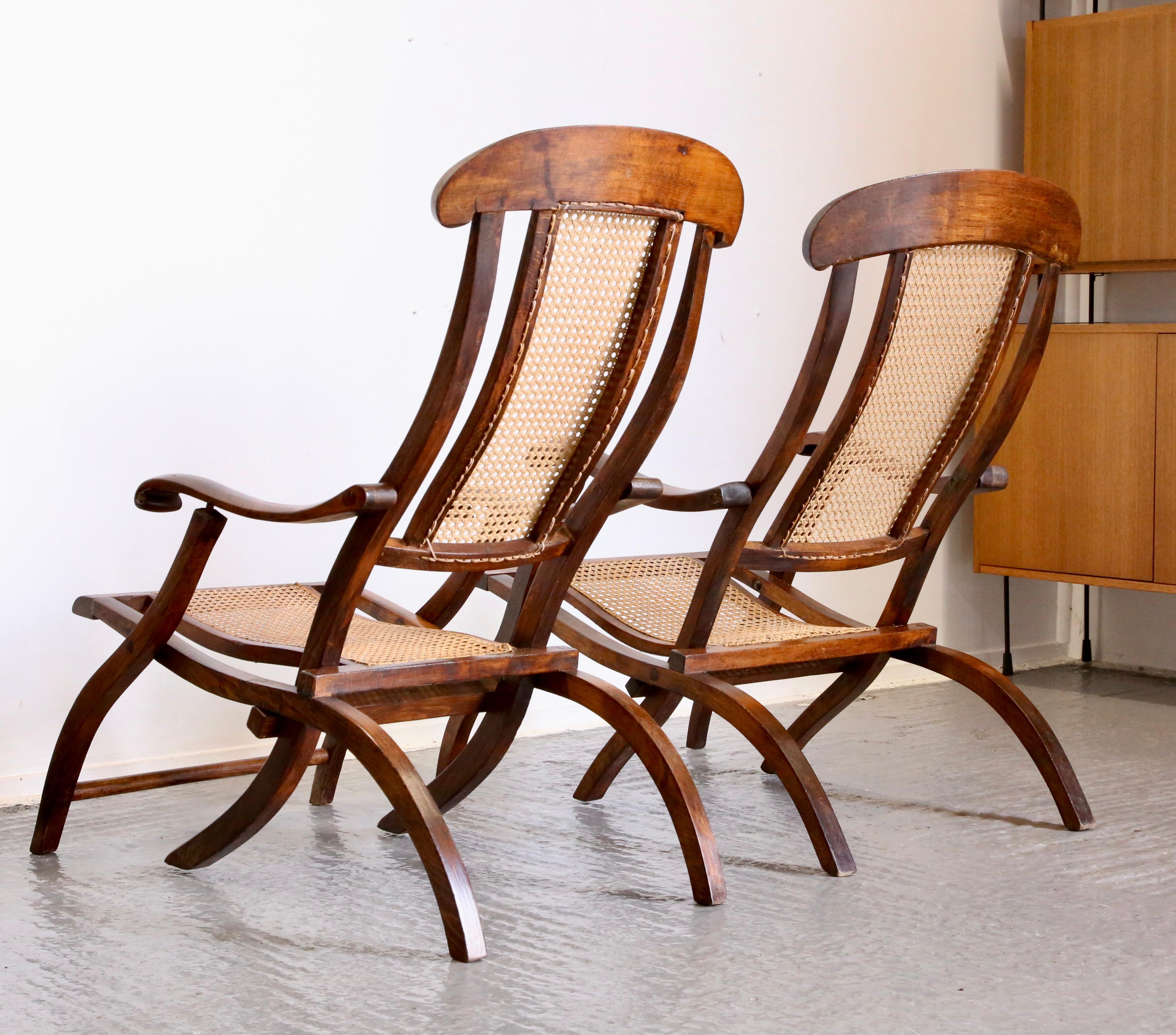 Pair Fine Early Victorian Walnut & Cane Folding Travel Steamer Chairs For Sale 4