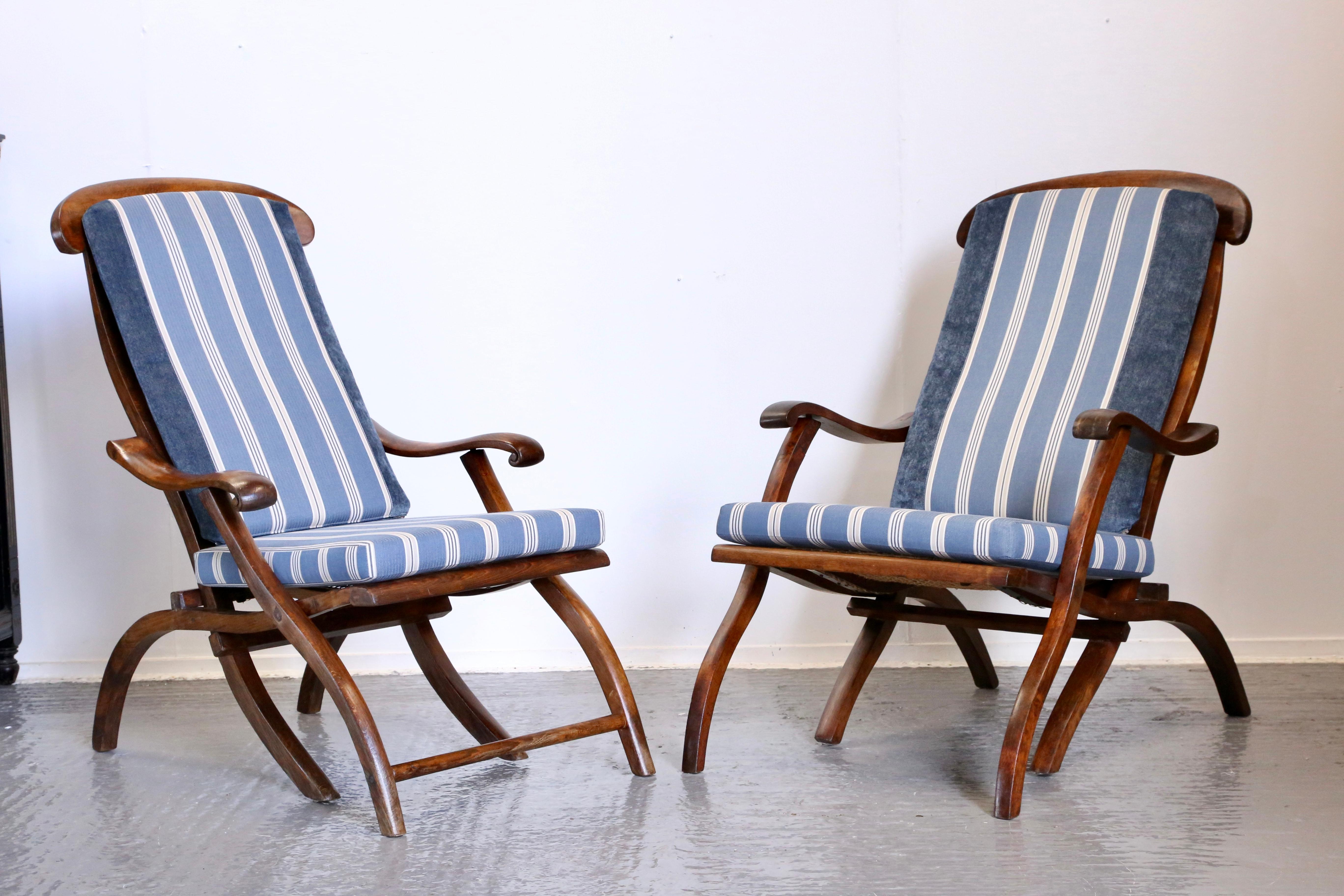 Pair Fine Early Victorian Walnut & Cane Folding Travel Steamer Chairs In Good Condition For Sale In Sittingbourne, GB