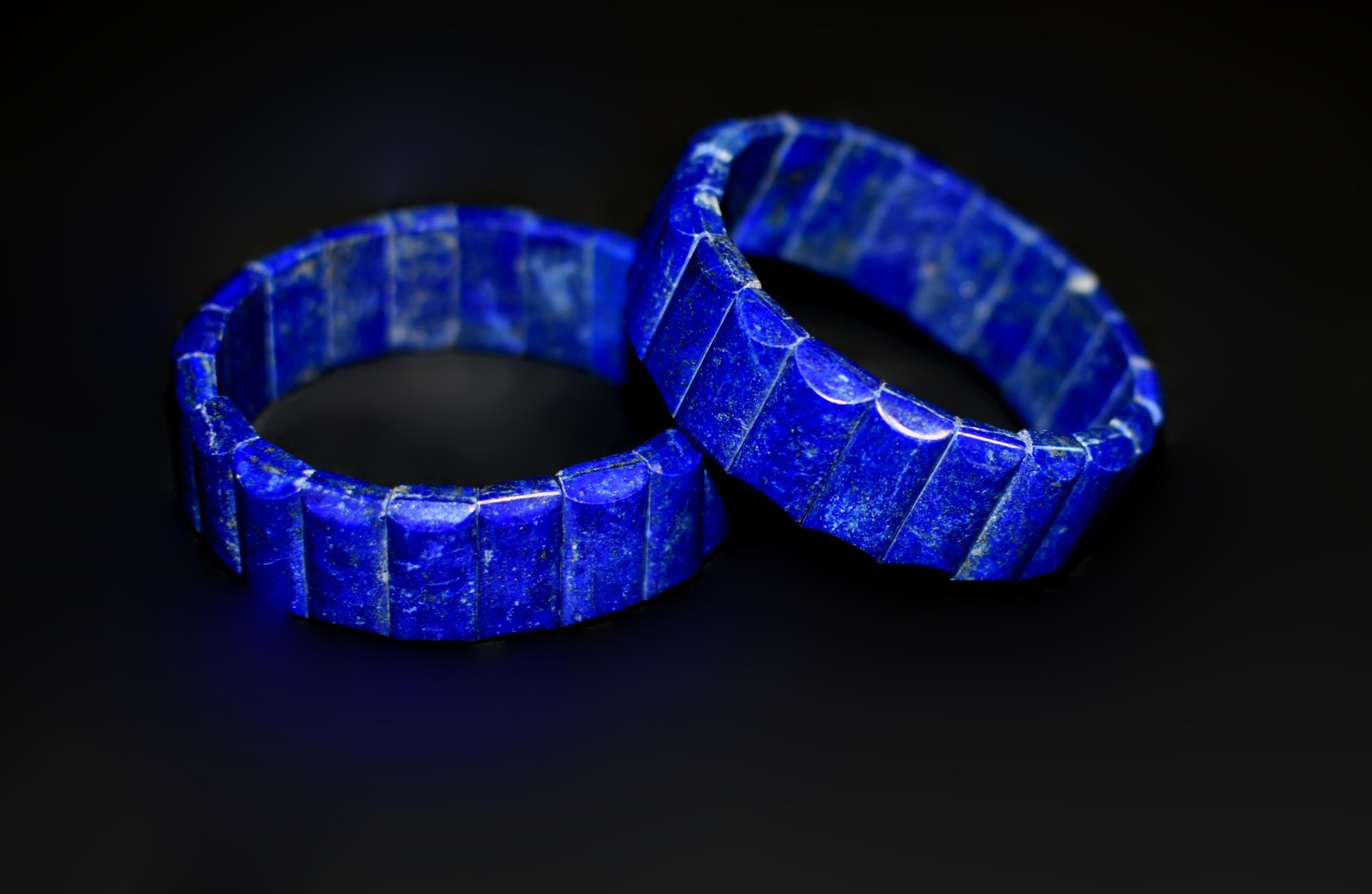 Pair Fine Natural Lapis Lazuli Bracelets In Excellent Condition For Sale In Somis, CA