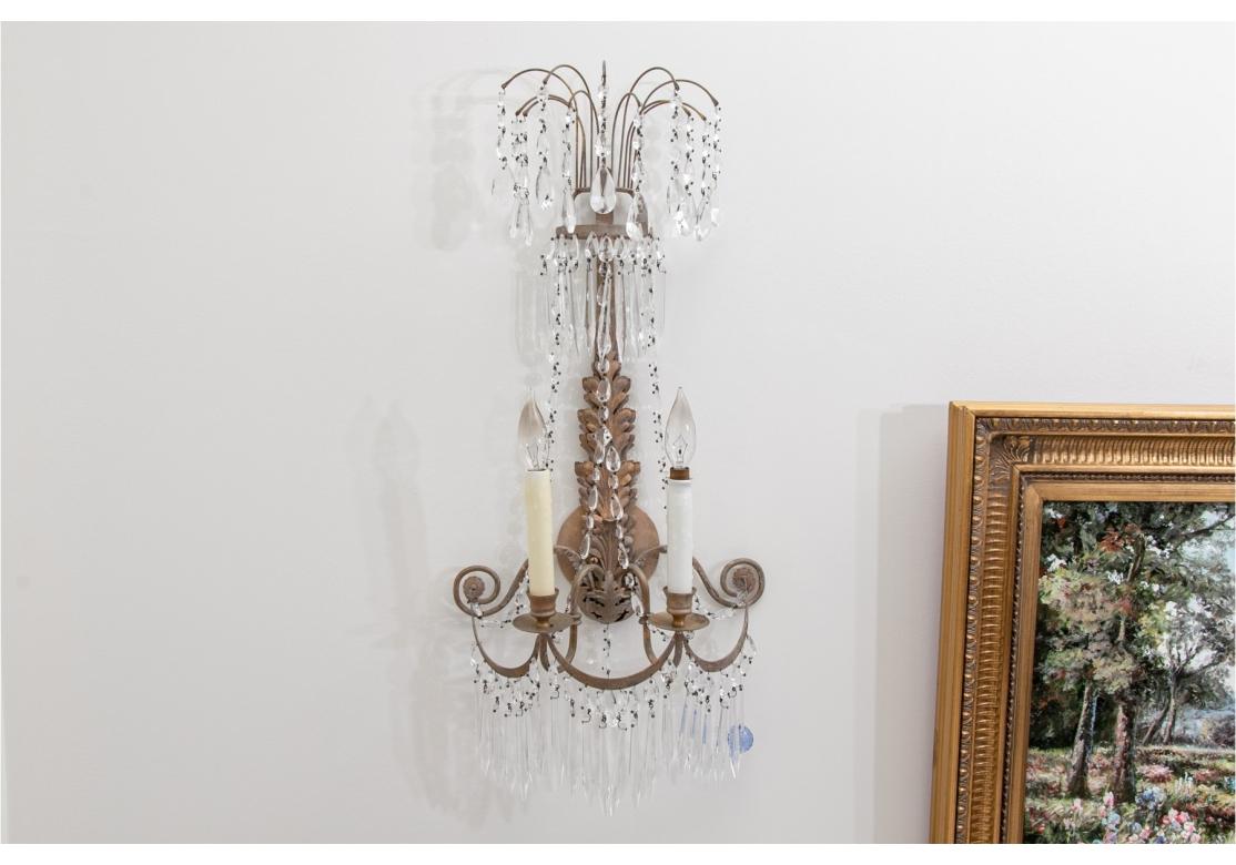 Par de Apliques de Cristal de Dos Luces Finos Regencia de Hollywood en venta