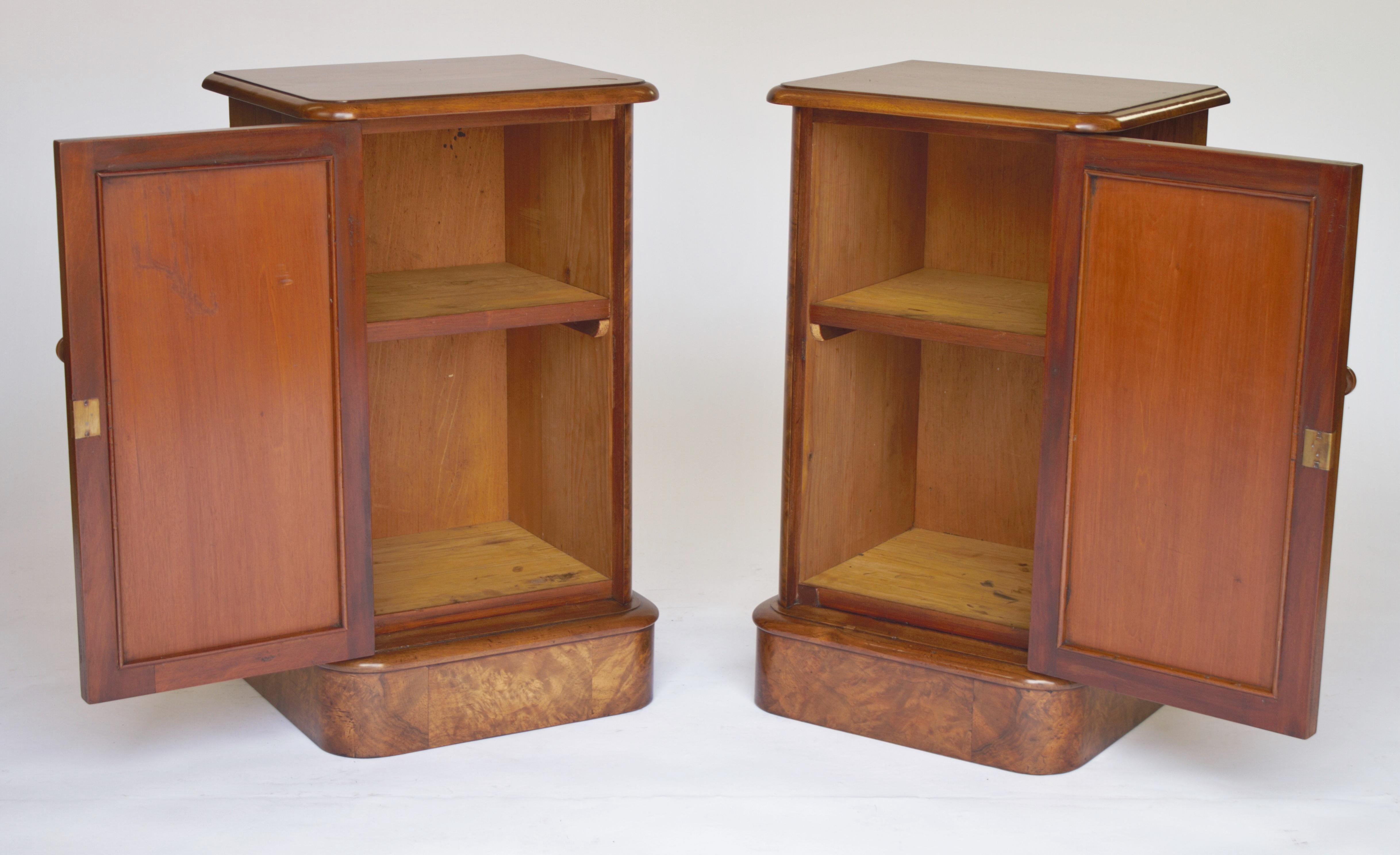 British Pair Fine Victorian Burr Wanut Bedside Cupboards For Sale