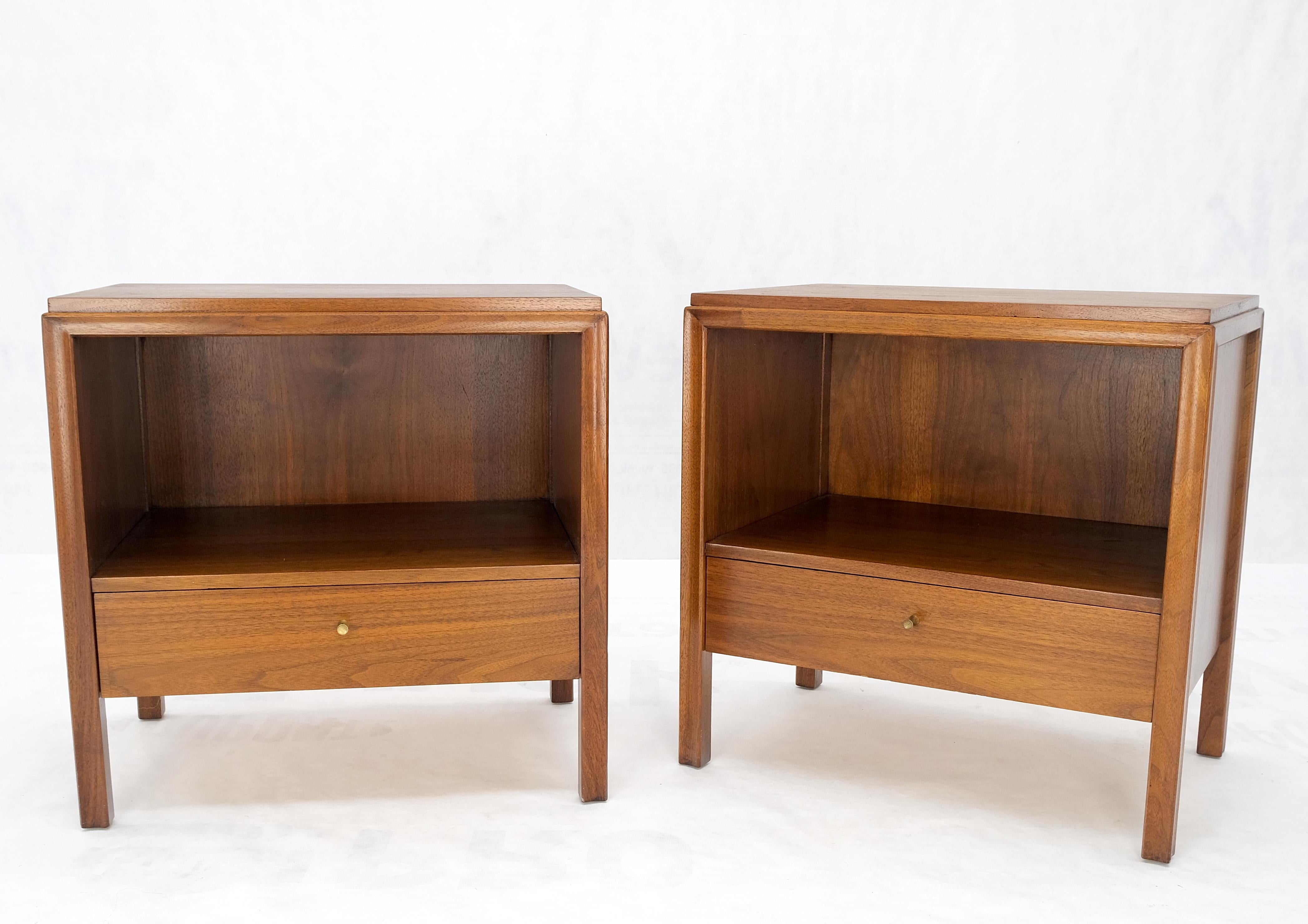 Pair Finished Back Danish Mid Century Modern One Drawer Walnut Night Stands MINT For Sale 7