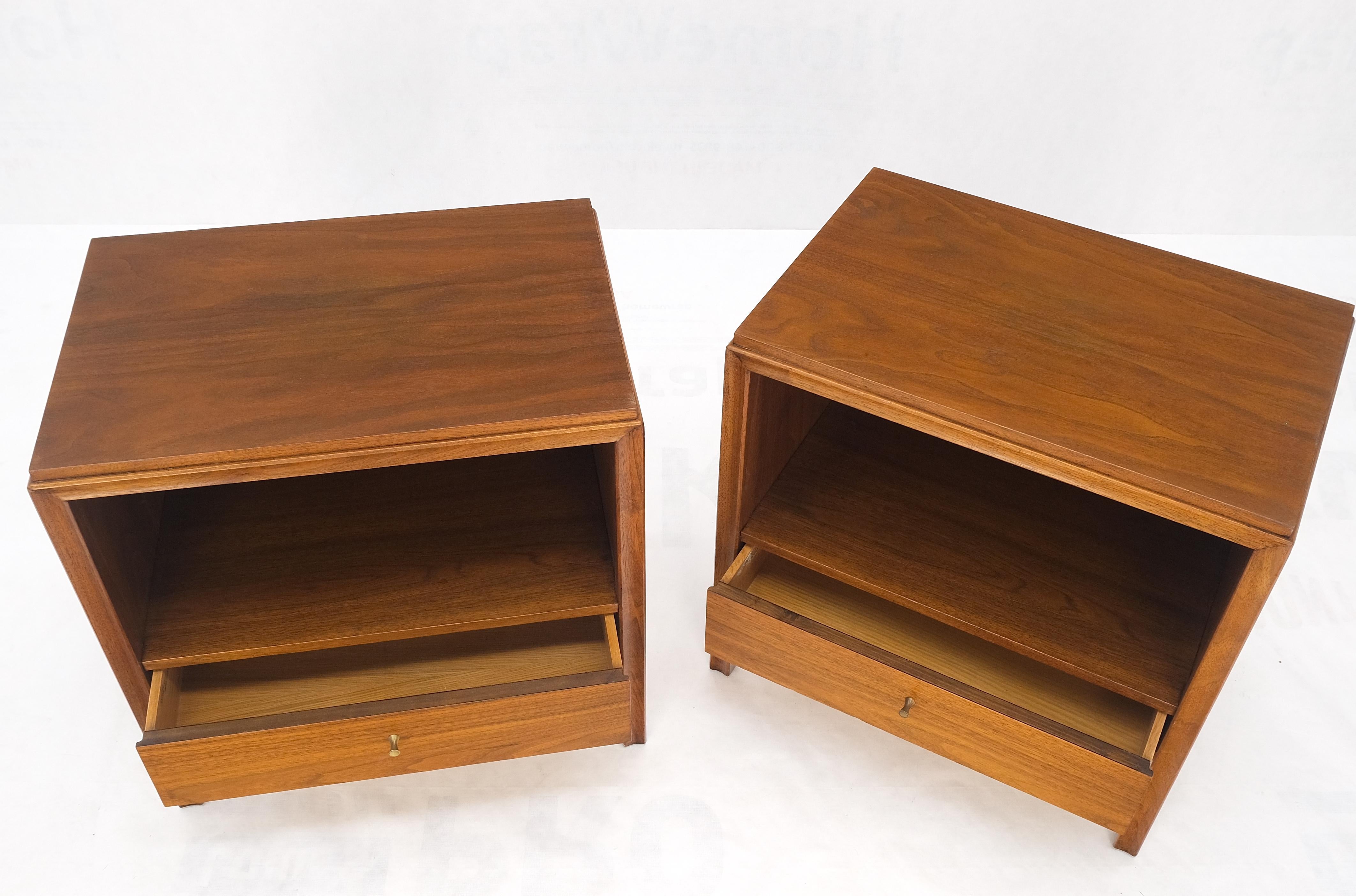 Pair Finished Back Danish Mid Century Modern One Drawer Walnut Night Stands MINT For Sale 9