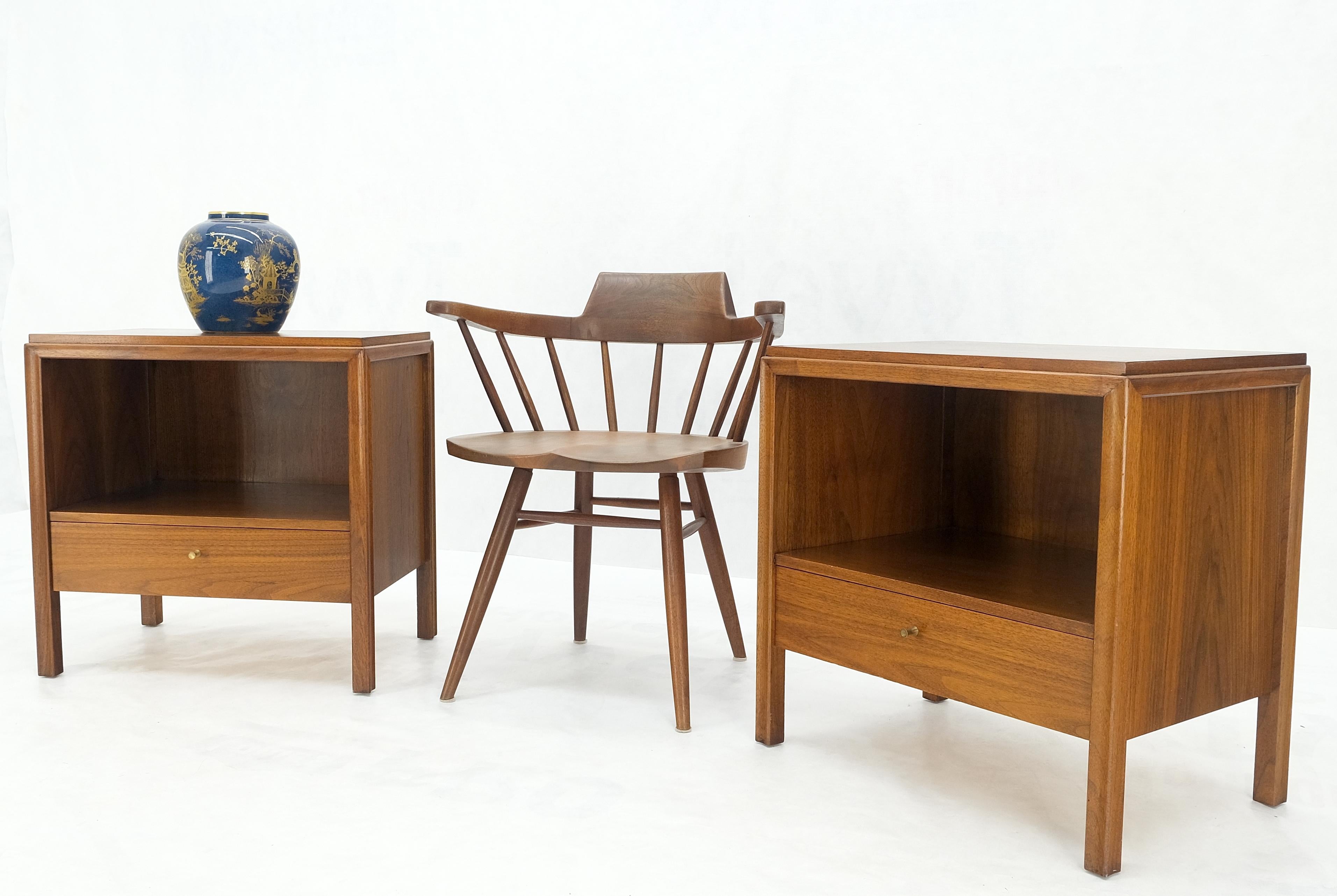 Pair Finished Back Danish Mid Century Modern One Drawer Walnut Night Stands MINT For Sale 11