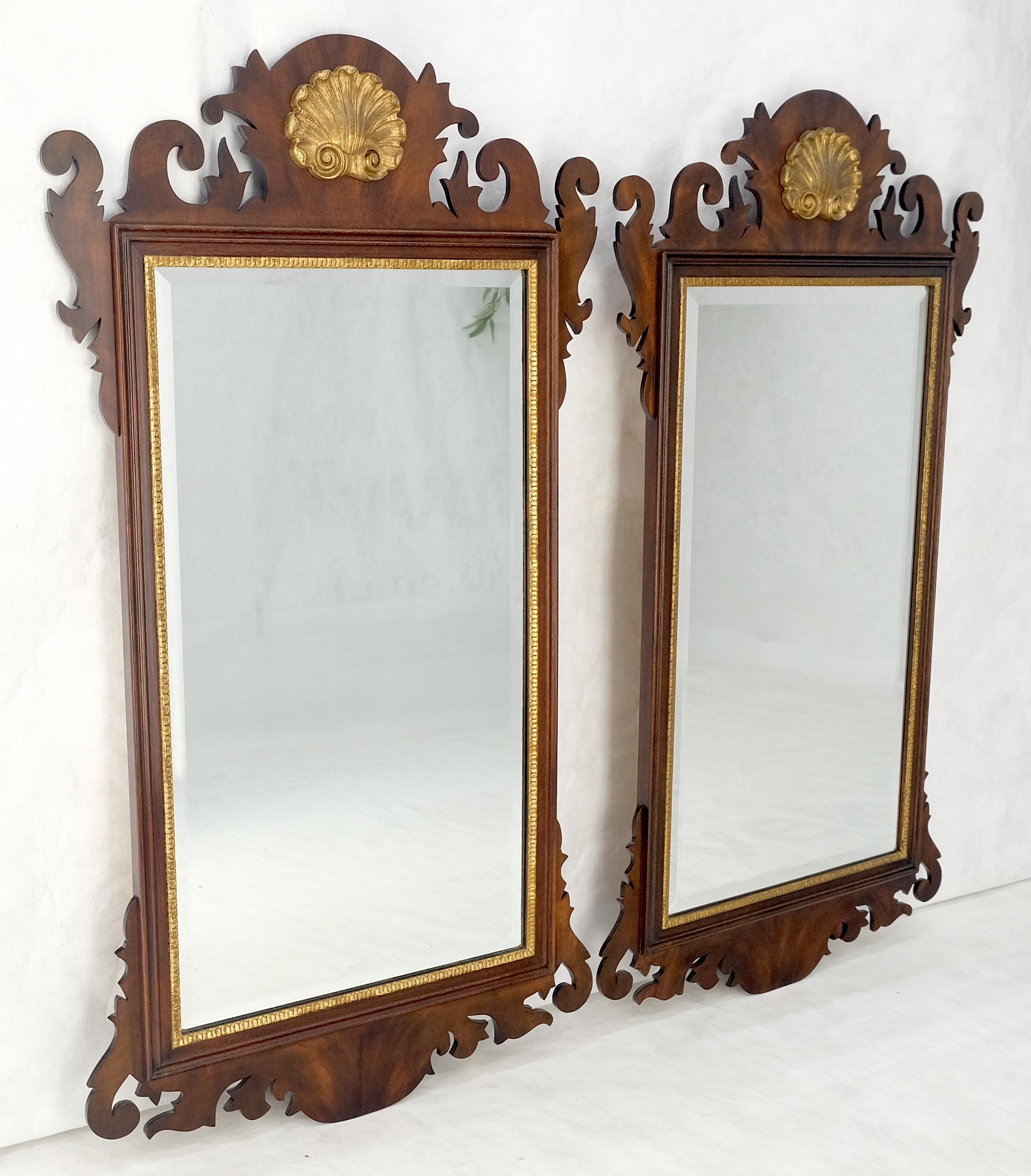 Paar abgeschrägte Wandspiegel aus geflammtem Mahagoni Virginia Galleries Hankel Harris MINT! (Chippendale) im Angebot