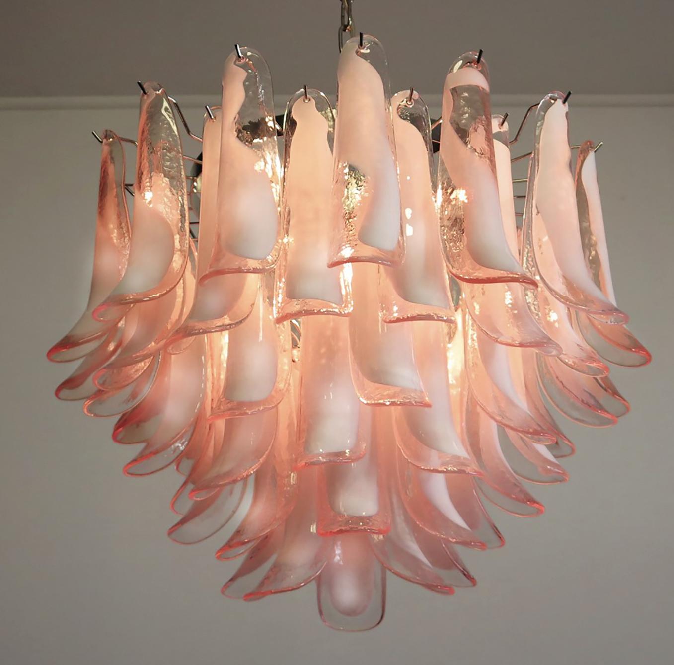 Pair Italian vintage Murano chandeliers, Mazzega - 53 pink lattimo glass petals
Murano Italian glass chandelier. Fantastic chandelier with pink and white “lattimo” glasses, nickel-plated metal frame. It has 53 big monumental petals glass. The