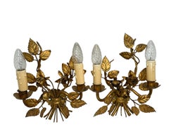 Coppia di lampade a due luci Florentine Gold Gilt Metal Rose Toleware Tole by Koegl