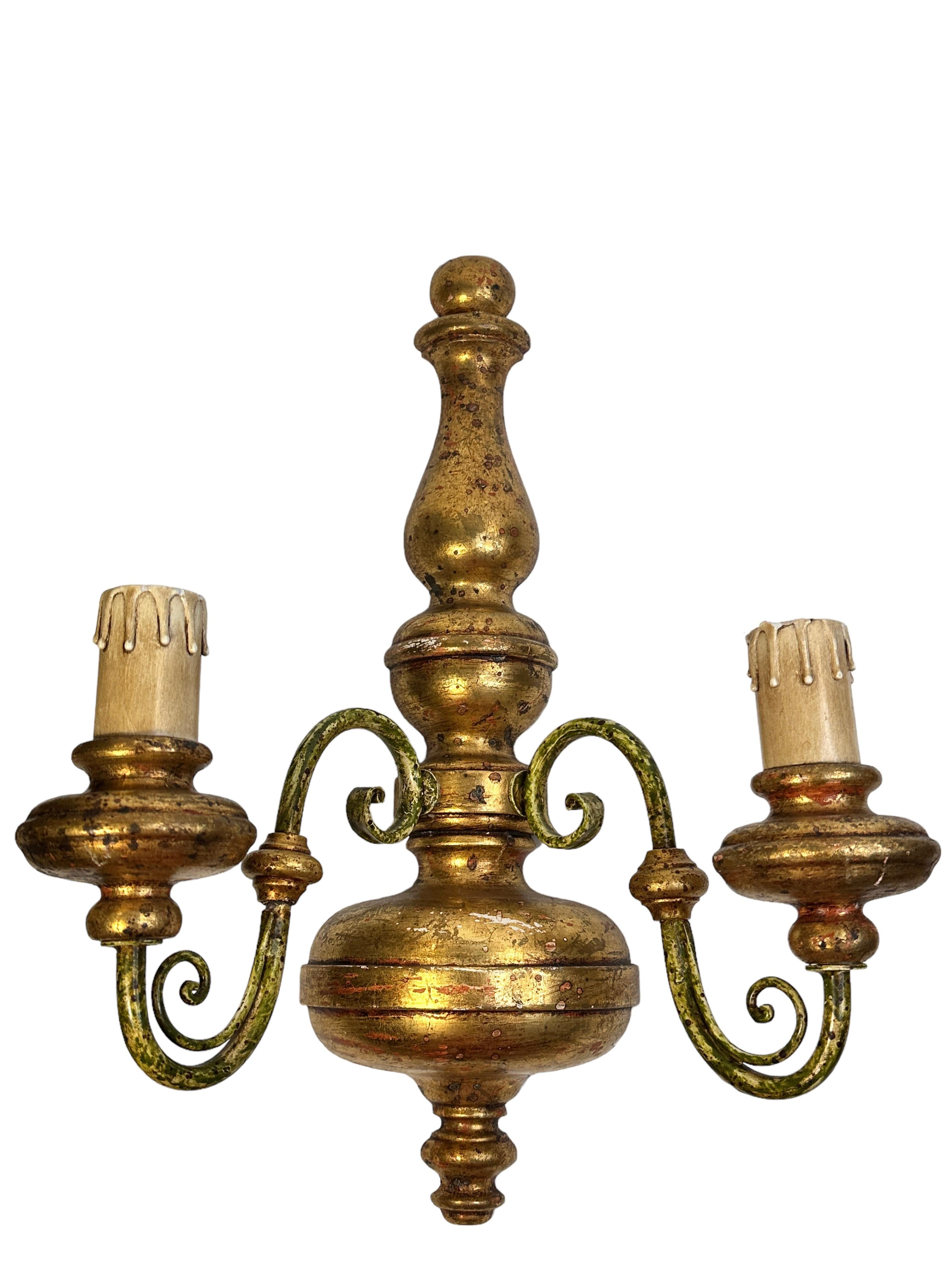 Hollywood Regency Pair Florentine Tole Toleware Italian Gilt Wood Sconce, Italy, 1980s For Sale