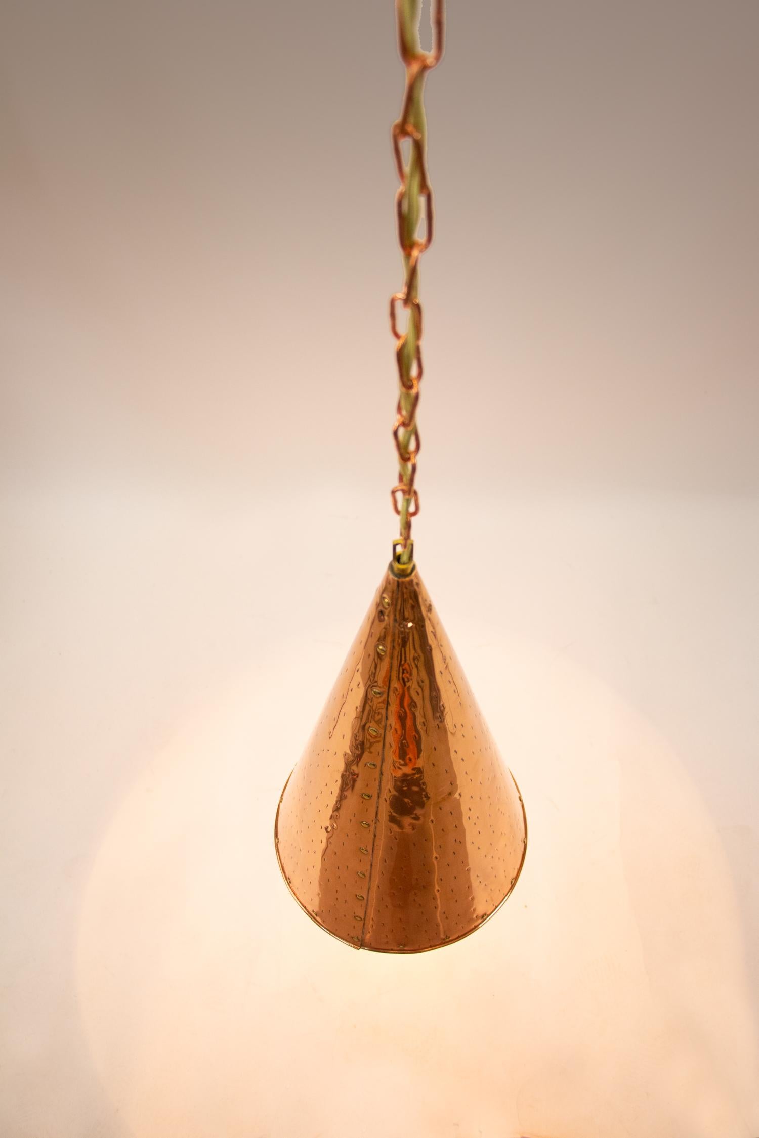 Pair of Danish Hammered Copper Cone Pendant Lamps by E.S Horn Aalestrup, 1950s For Sale 2