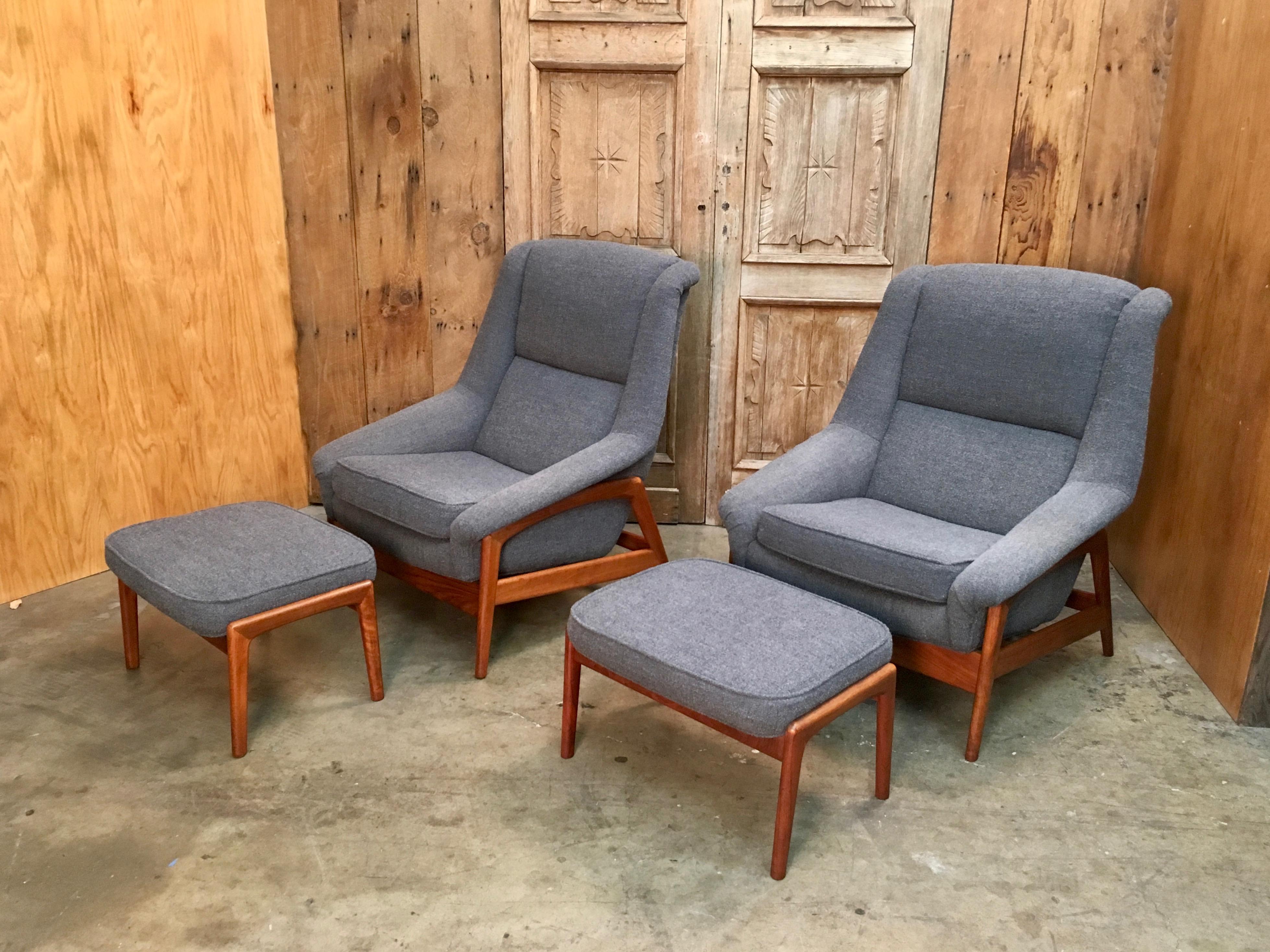 Folke Ohlsson for DUX, reclining rocking chairs and ottomans in Outback by Kvadrot wool bouclé on a teak wood frame with lever-actuated reclining, with matching adjustable ottomans The set consist of two chairs and two ottomans

Measures: Chairs