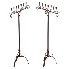 Paire de torchères en fer forgé