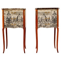 Coppia di comodini Design/One di Fornasetti con piano in marmo