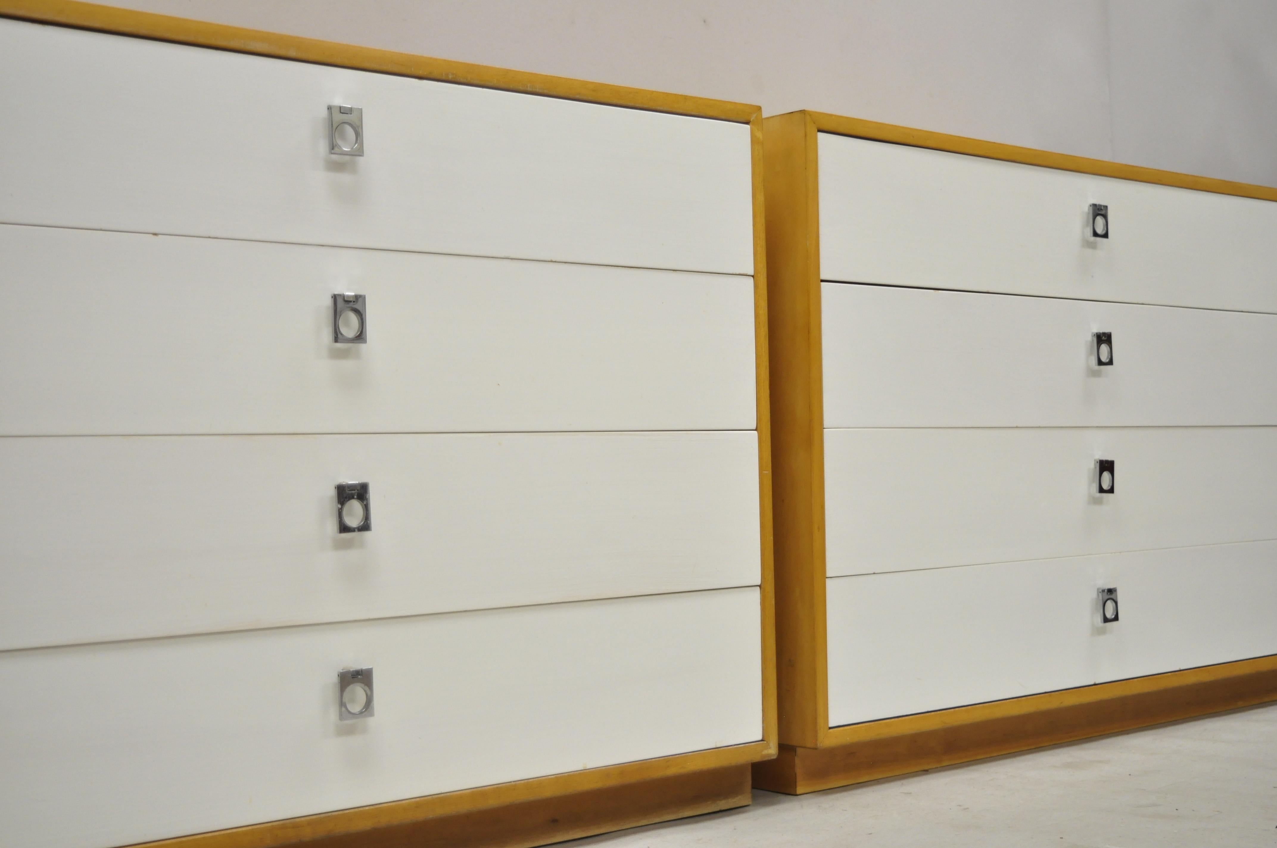 Pair of Jack Cartwright for Founders White Mid-Century Modern birch wood bachelor chest dressers. Item features original label, 4 dovetailed drawers, white lacquered drawer fronts, very nice vintage item, clean Modernist lines, quality American