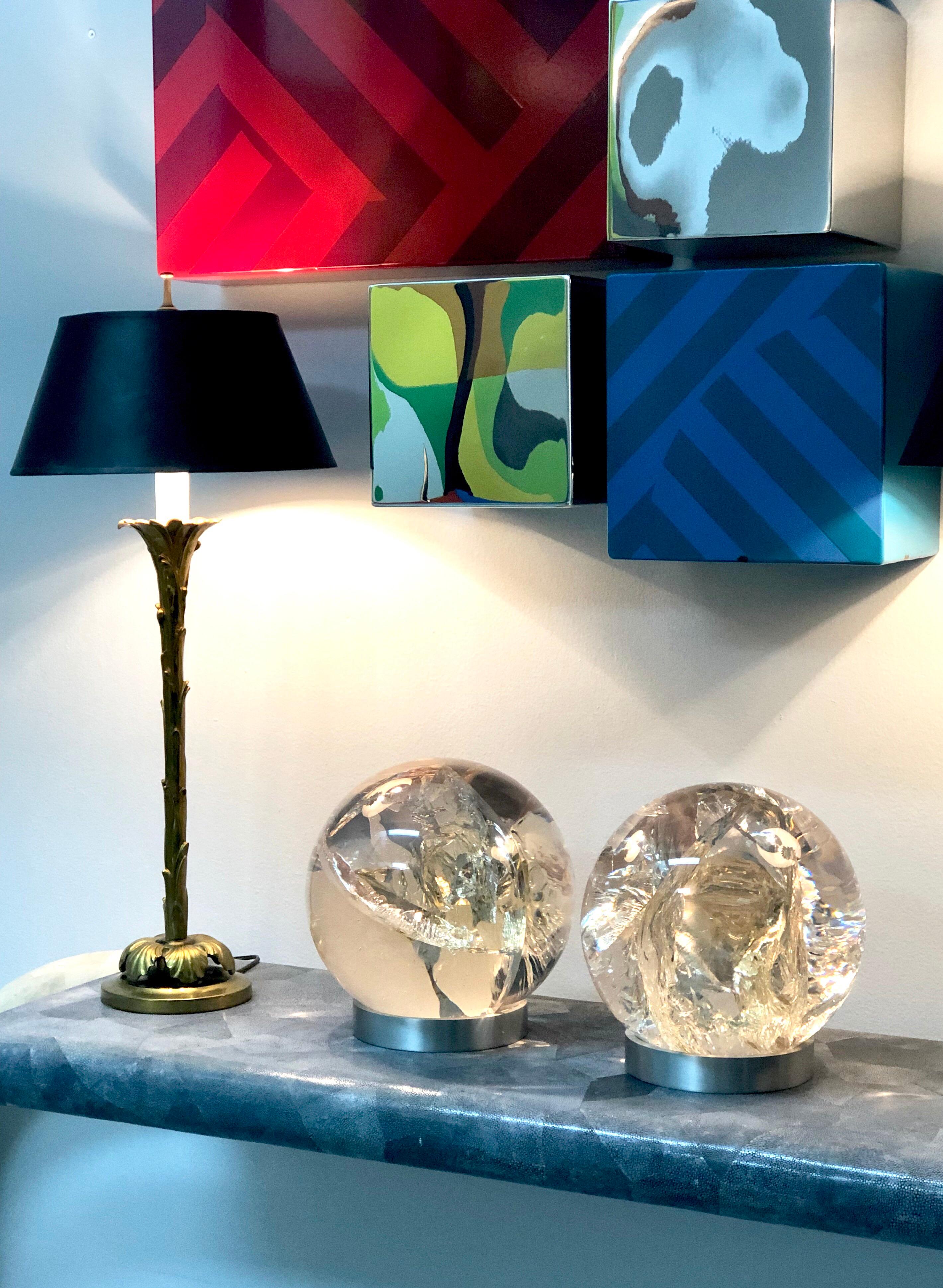 Pair of Fractal Resin Orbs Spheres on Brushed Metal Bases, 1970s In Good Condition In Miami, FL
