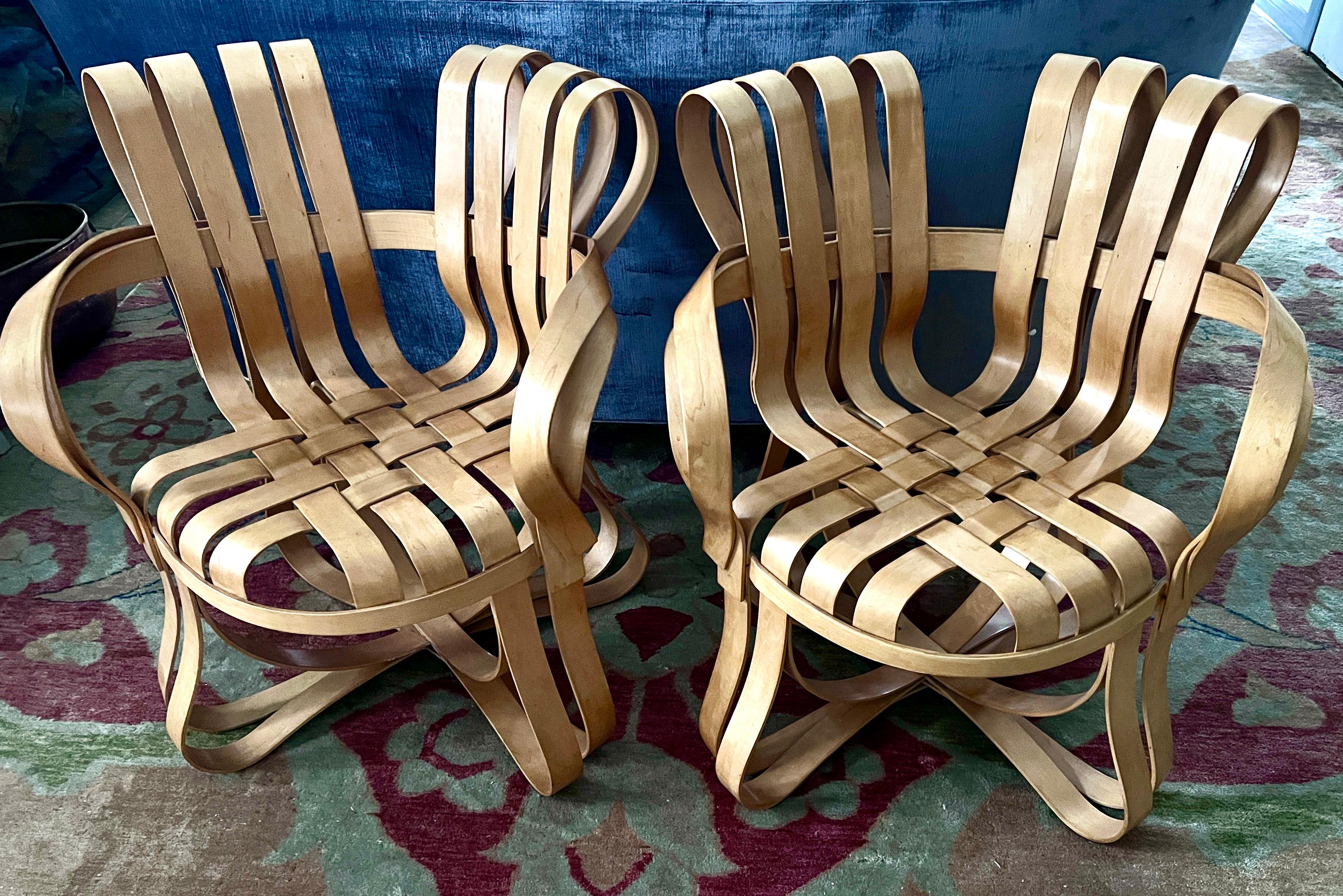 Paire de chaises Frank Gehry en érable courbé à carreaux croisés pour Knoll en vente 2