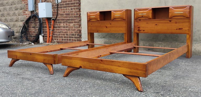 Pair Franklin Shockey Sculptured Pine Twin Beds + 1 Night stand King ...