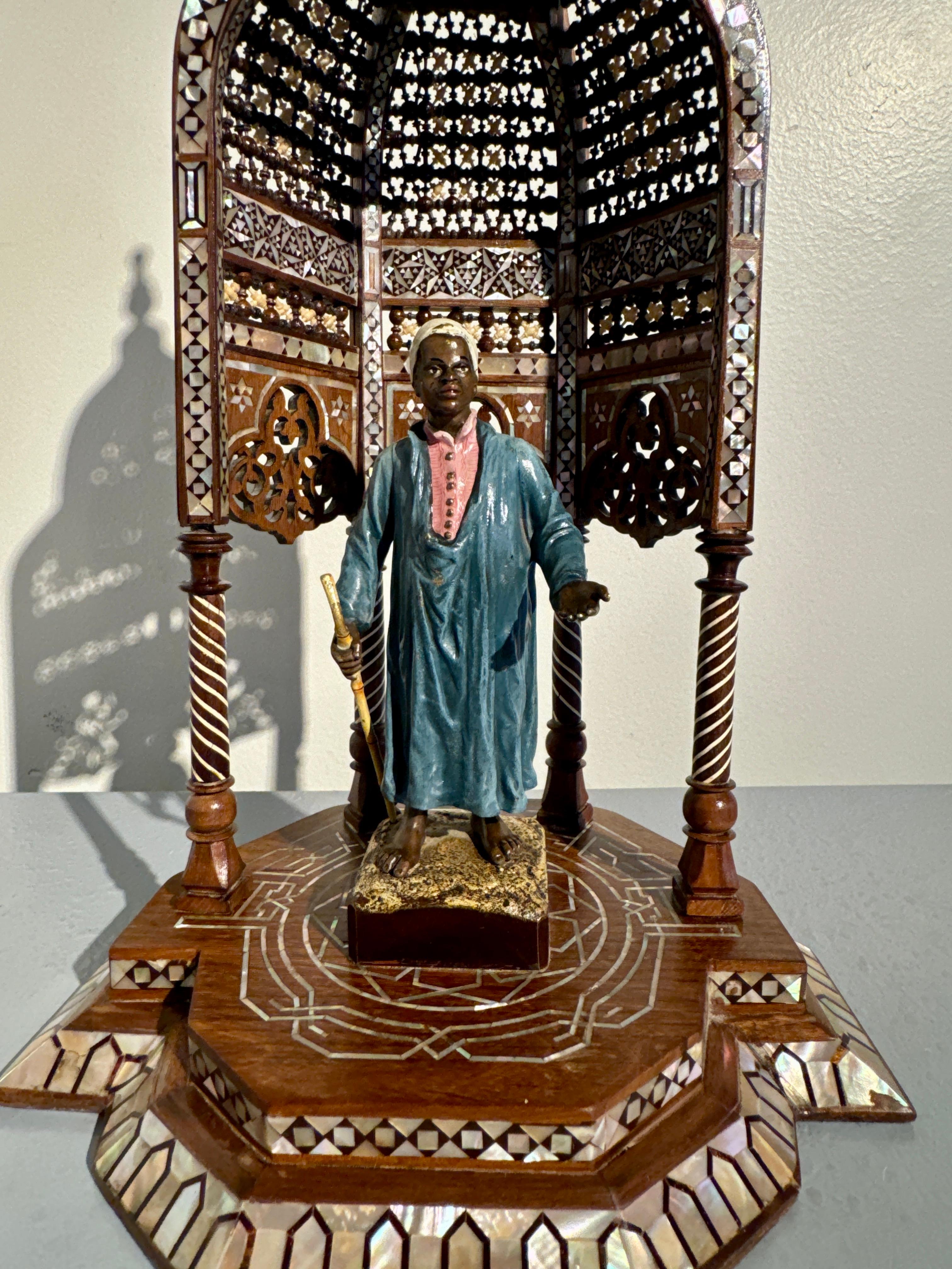 Paire de figures autrichiennes en bronze de Franz Bergmann dans des supports mauresques, début du 20e siècle en vente 3