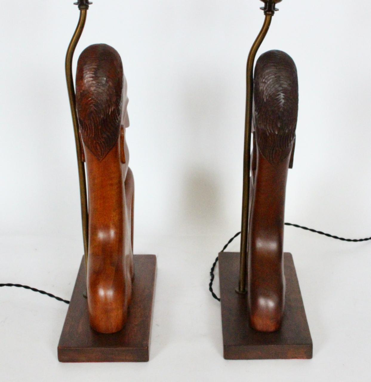 Paire de lampes de bureau en acajou avec buste de gresseur africain Franz Hagenauer, années 1920 en vente 2